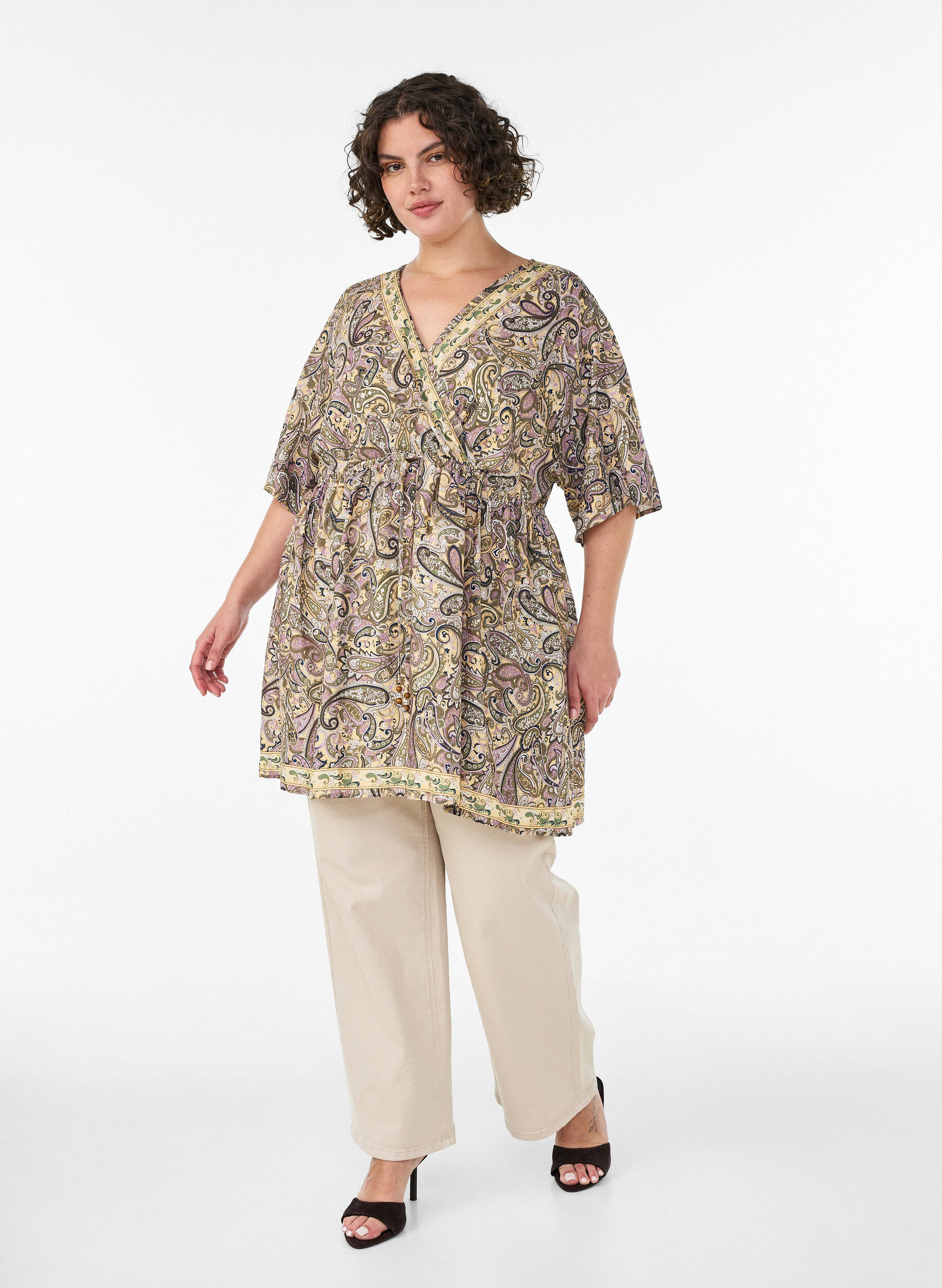 ZizziViskoositunika paisley-kuviolla ja solmittavilla nauhoilla, Keltainen, Model image number 1