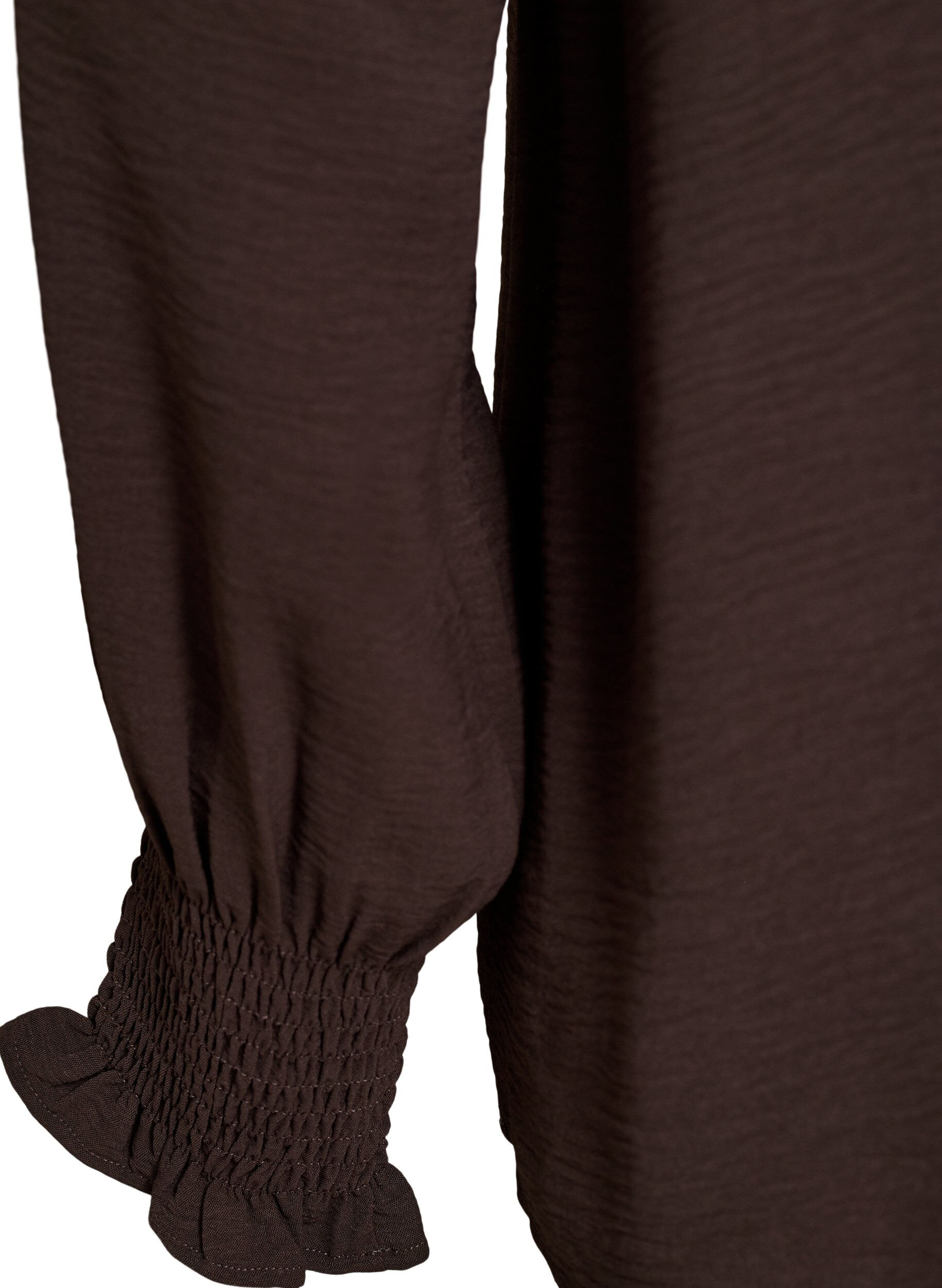 Zizzi Pusero smock-kalvosimilla ja v-p&auml;&auml;ntiell&auml;, Ruskea, Packshot image number 3