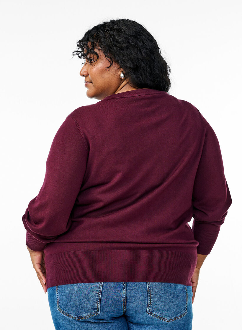 Neuletakki, jossa py&ouml;re&auml; p&auml;&auml;ntie ja napit, Punainen, Model image number 2