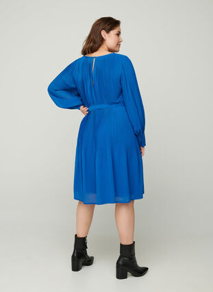 Pitkähihainen pliseerattu mekko nauhalla, Classic Blue , Model image number 1