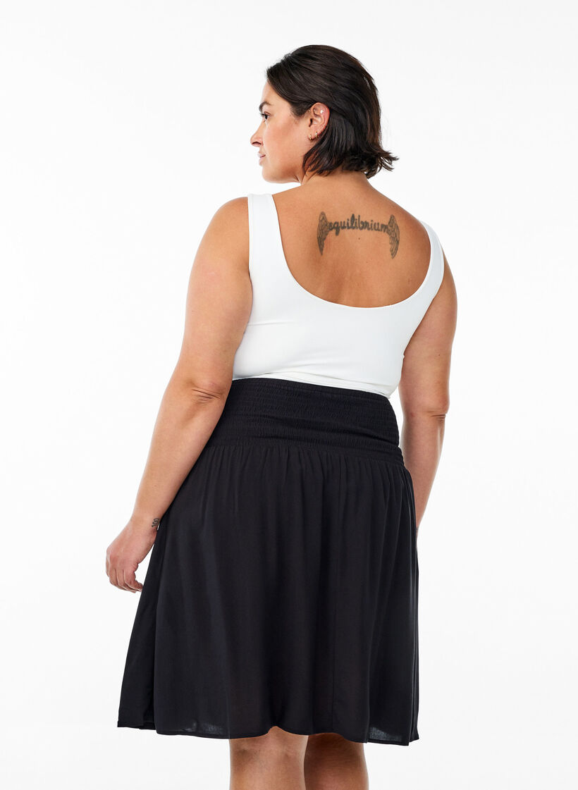 Lyhyt hame, jossa on rypytetty vy&ouml;t&auml;r&ouml;, Musta, Model image number 2