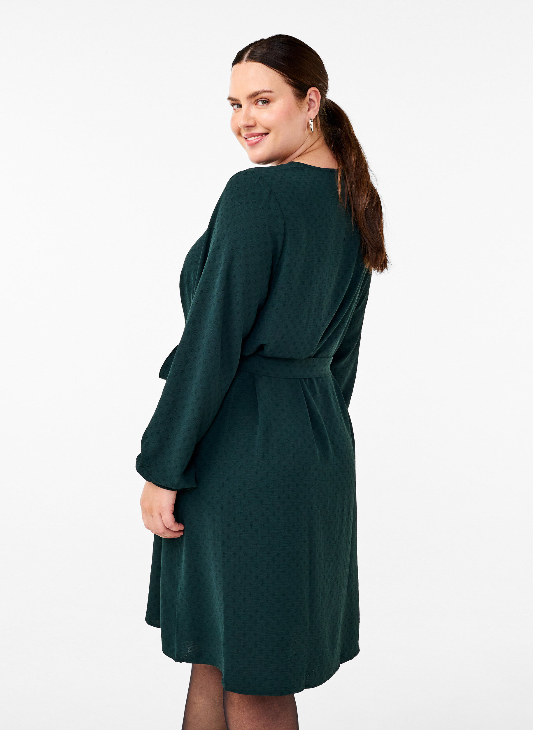 Zizzi Lyhyt kuvioitu mekko, jossa on vy&ouml;nauha, Scarab, Model image number 1