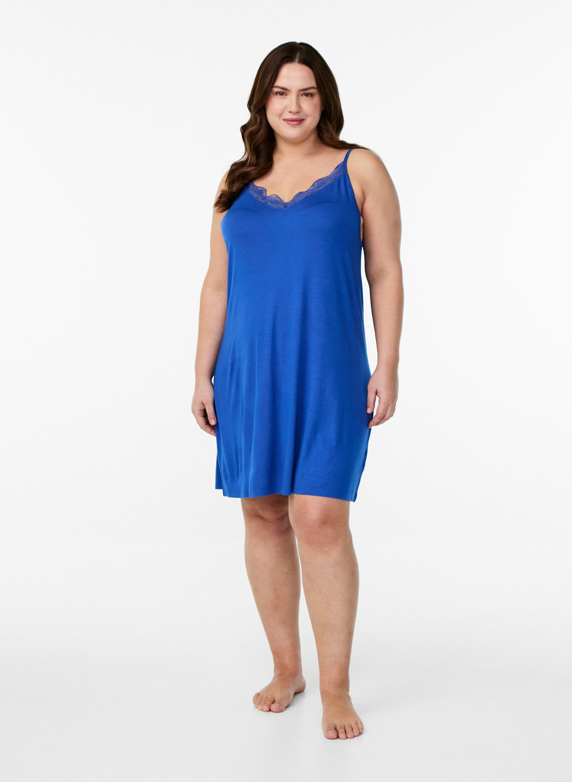 Zizzi Pitsireunainen viskoosiy&ouml;paita, Sininen, Model image number 1