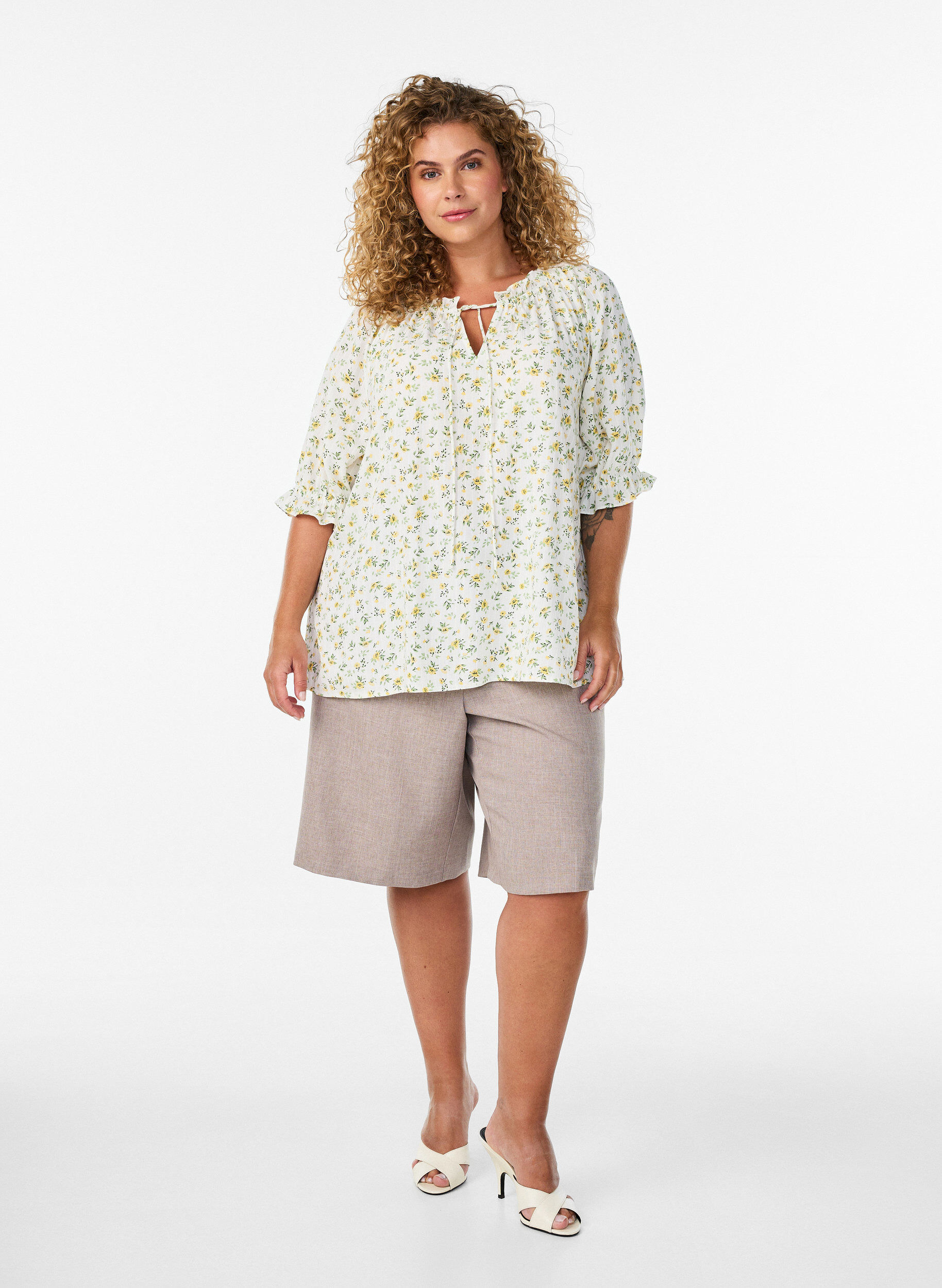 ZizziKukallinen viskoosipusero puolipitkill&auml; hihoilla, Valkoinen, Model image number 1