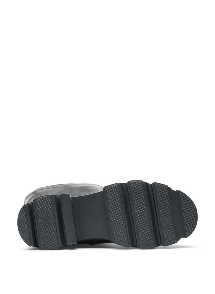 Pitk&auml;, keinonahkainen saapas paksulla pohjalla, Musta, Packshot image number 4