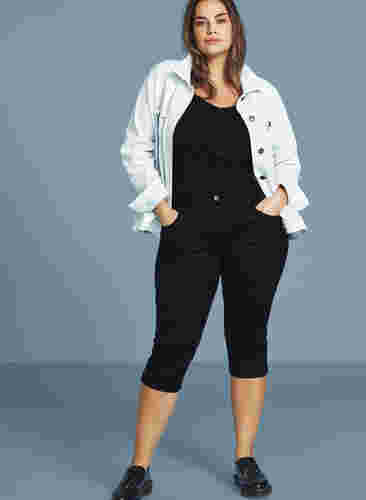 Slim fit Emily-farkkucaprit, Black, Model image number 1