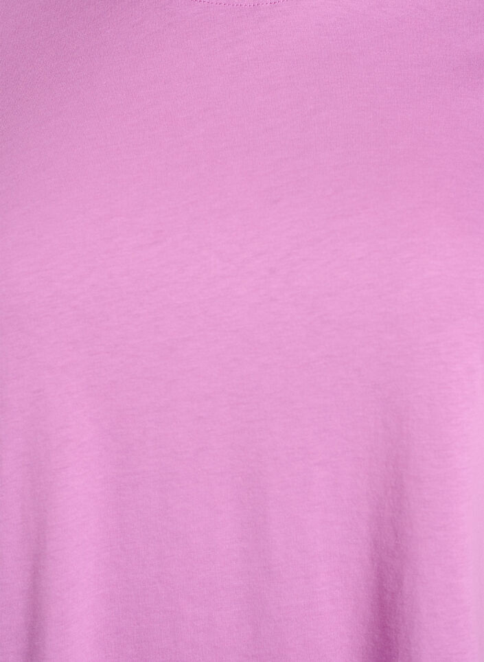 Puuvillainen perus-T-paita, jossa on py&ouml;re&auml; kaula-aukko, Violetti, Packshot image number 2