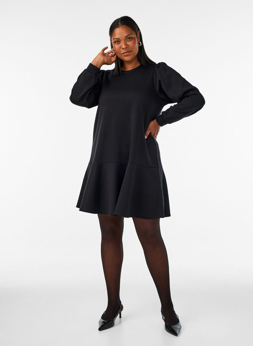 Swetarimekko r&ouml;yhel&ouml;kerroksilla ja A-linjaisella mallilla, Musta, Model image number 1