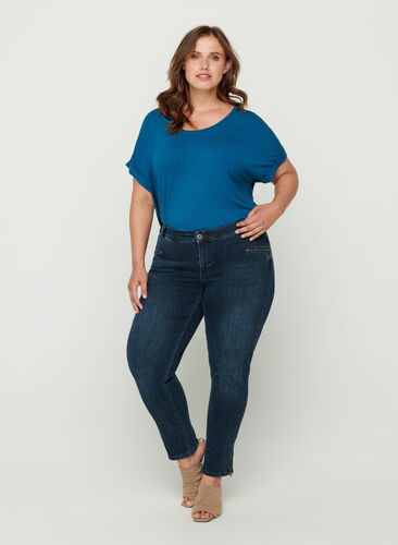 Cropped Emily farkut slim fit-mallissa, Blue black denim, Model image number 1