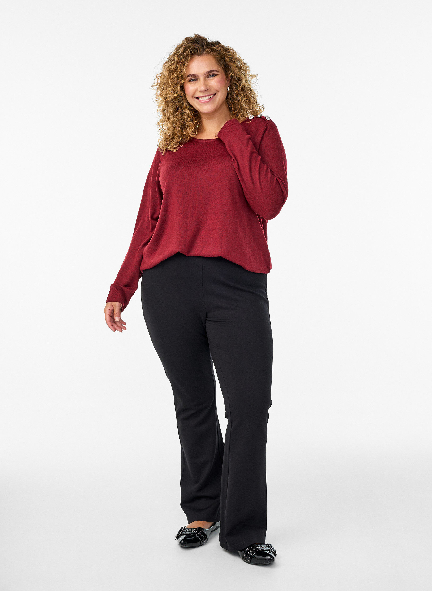 Bootcut-housut viskoosisekoitetta, Musta, Model