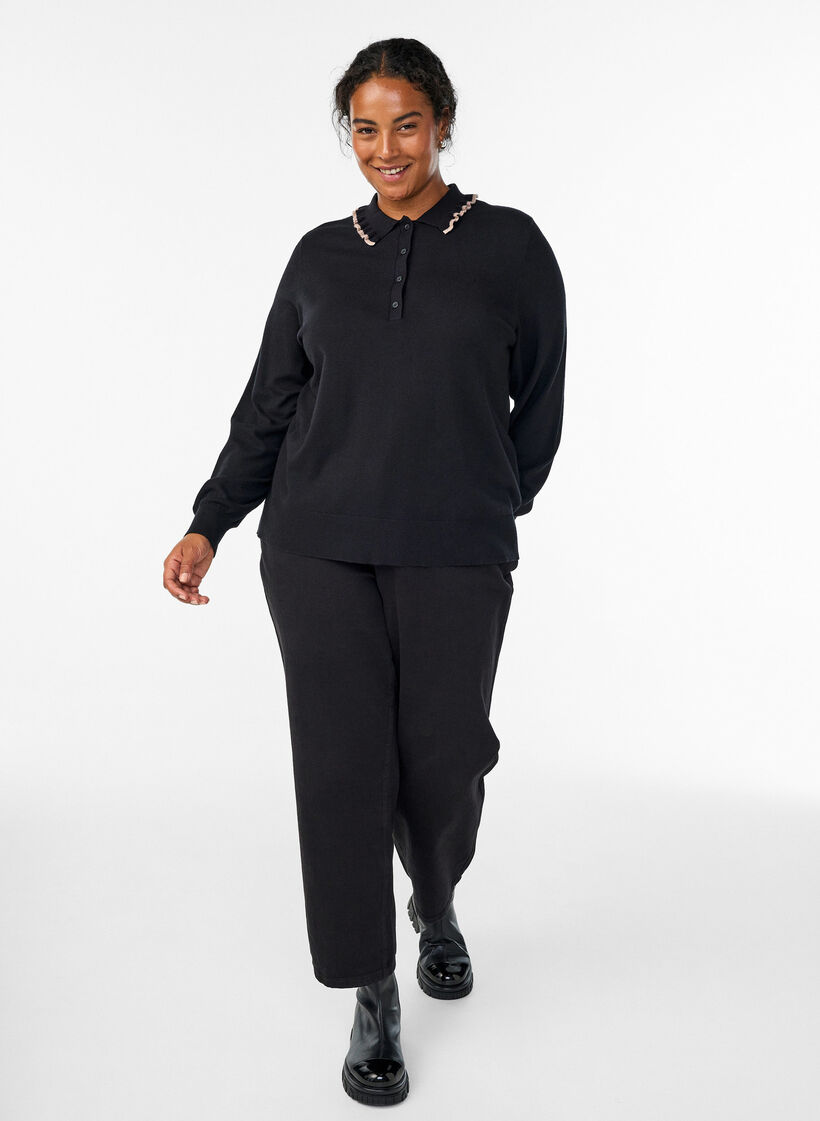 Neulepusero röyhelöisellä poolokauluksella, Musta, Model image number 1