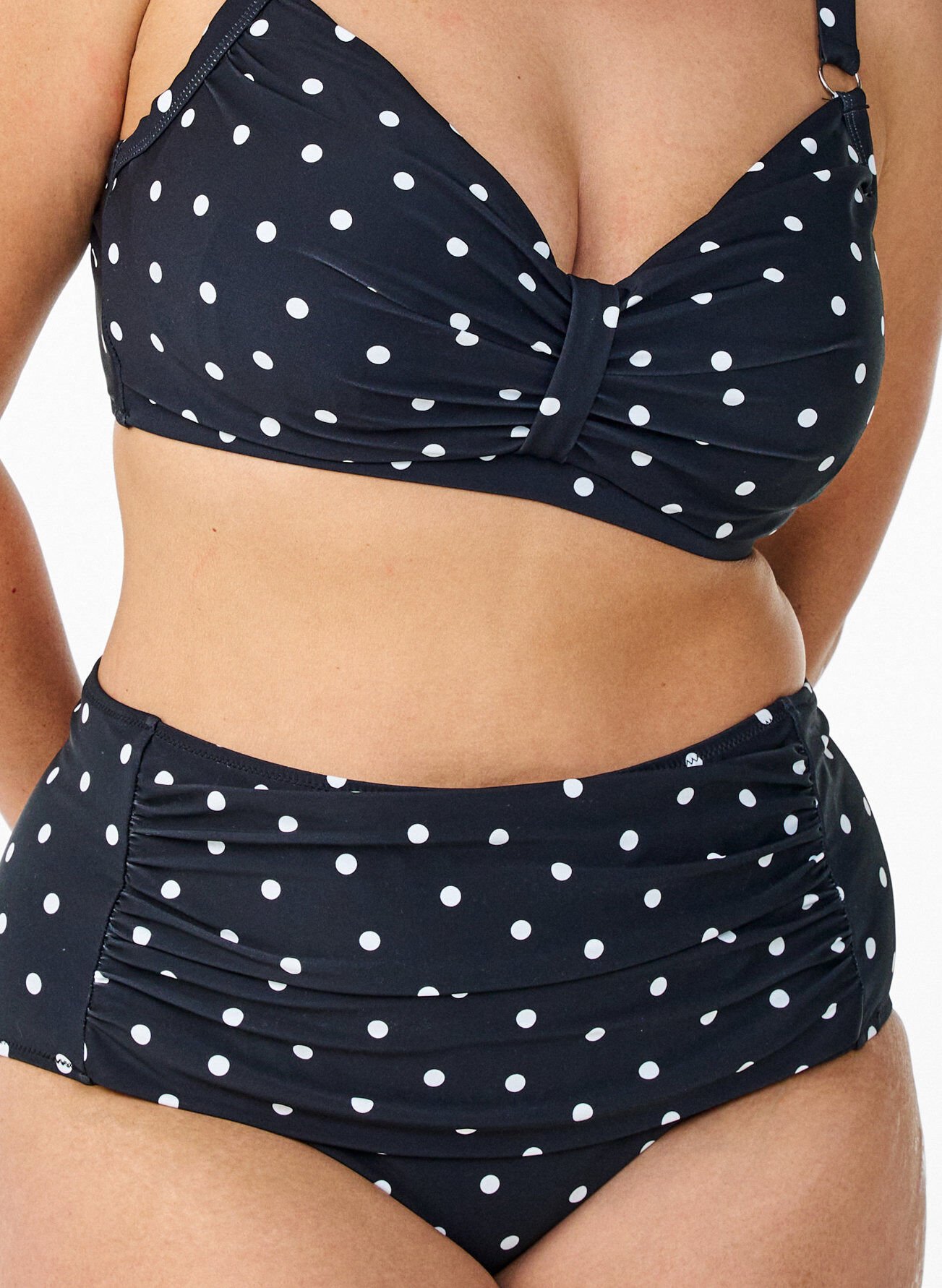 ZizziKorkeavy&ouml;t&auml;r&ouml;iset bikinialaosat pilkuilla, Musta, Packshot image number 2