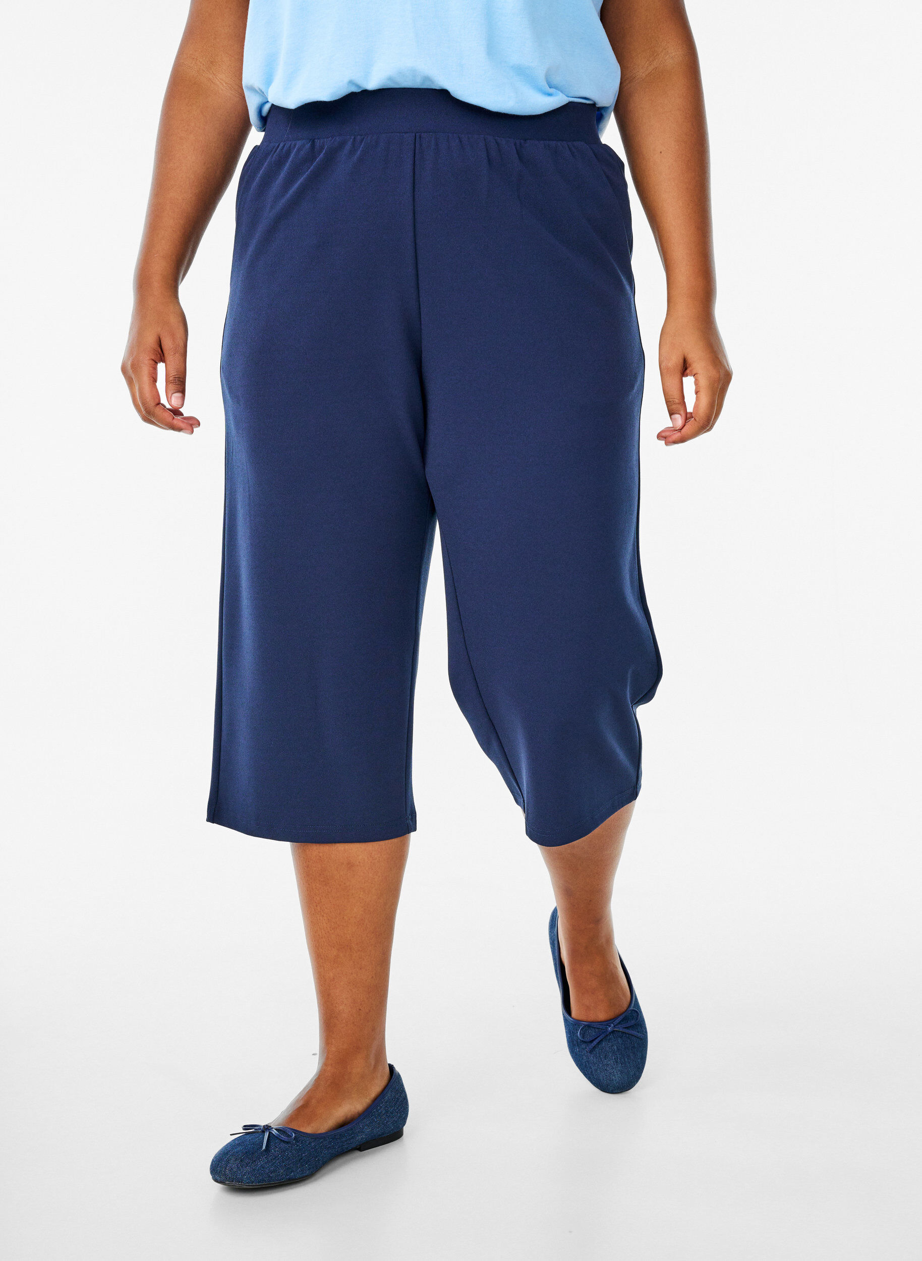 Zizzi Korkeavy&ouml;t&auml;r&ouml;iset polvihousut rennolla istuvuudella, Sininen, Model image number 2