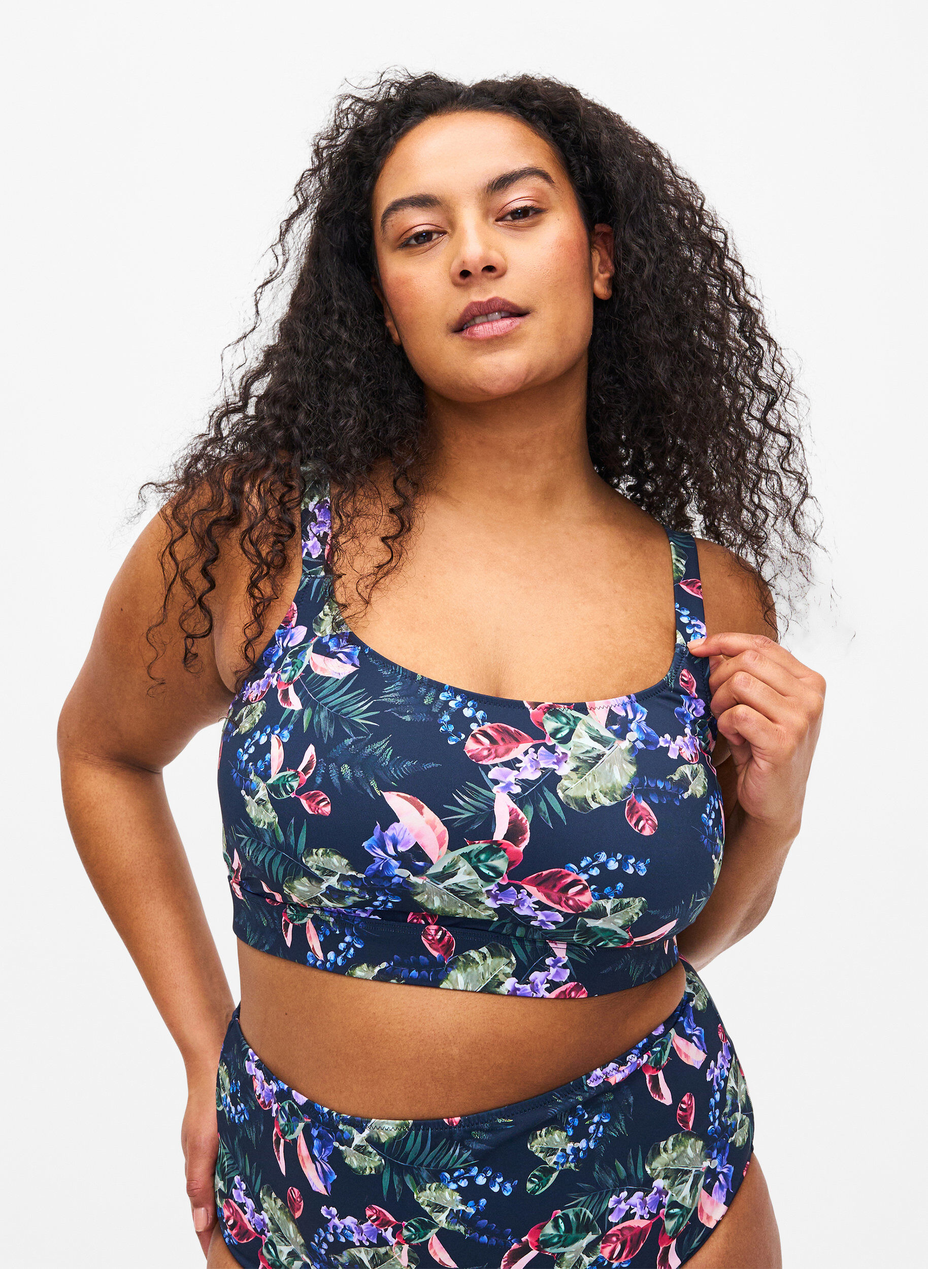 Zizzi Kuosillinen bikiniyl&auml;osa s&auml;&auml;dett&auml;vill&auml; olkaimilla, Deep Palm AOP, Model image number 0