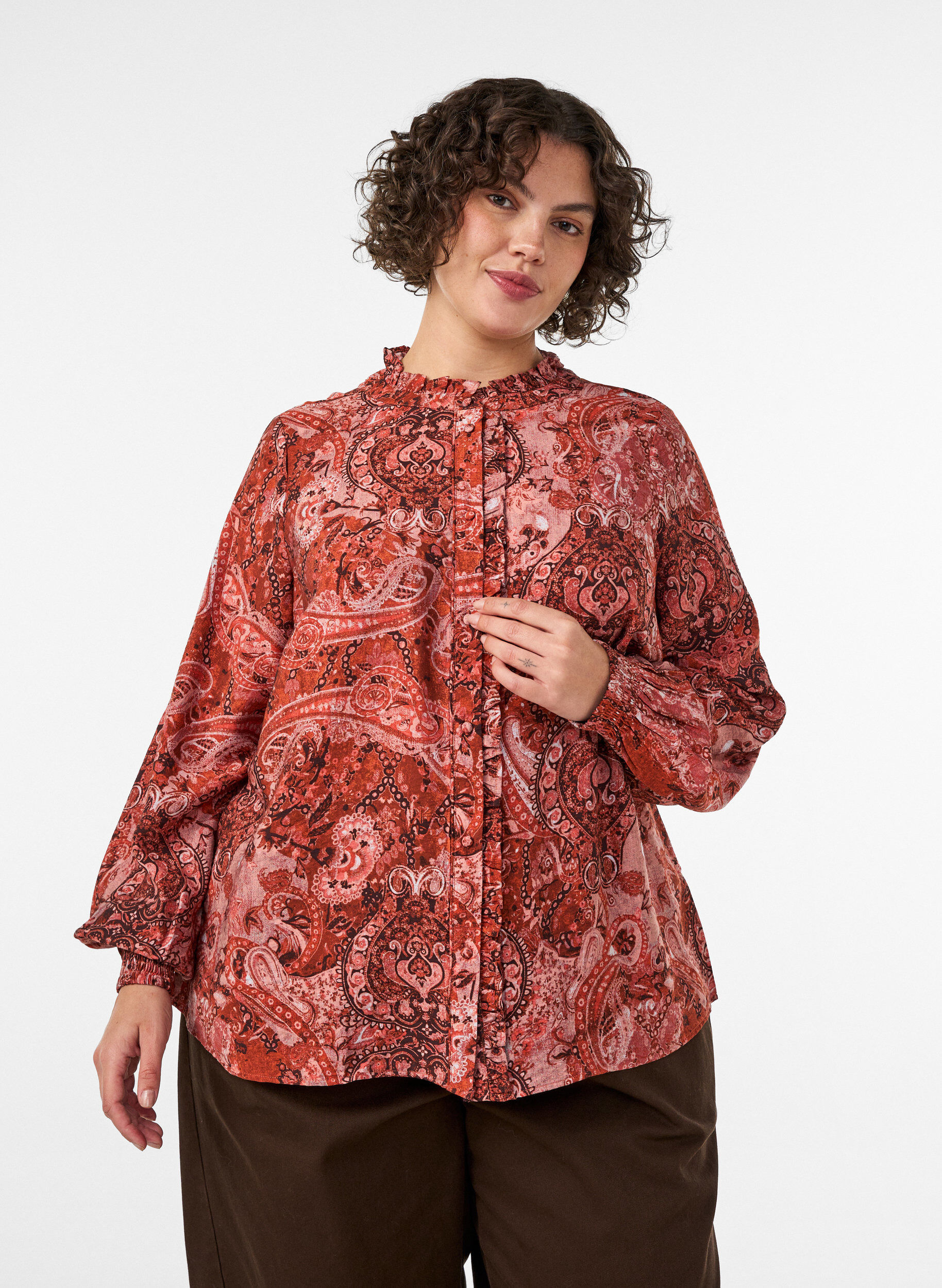 ZizziViskoosipusero paisleykuosilla ja r&ouml;yhel&ouml;ill&auml;, Oranssi, Model image number 0