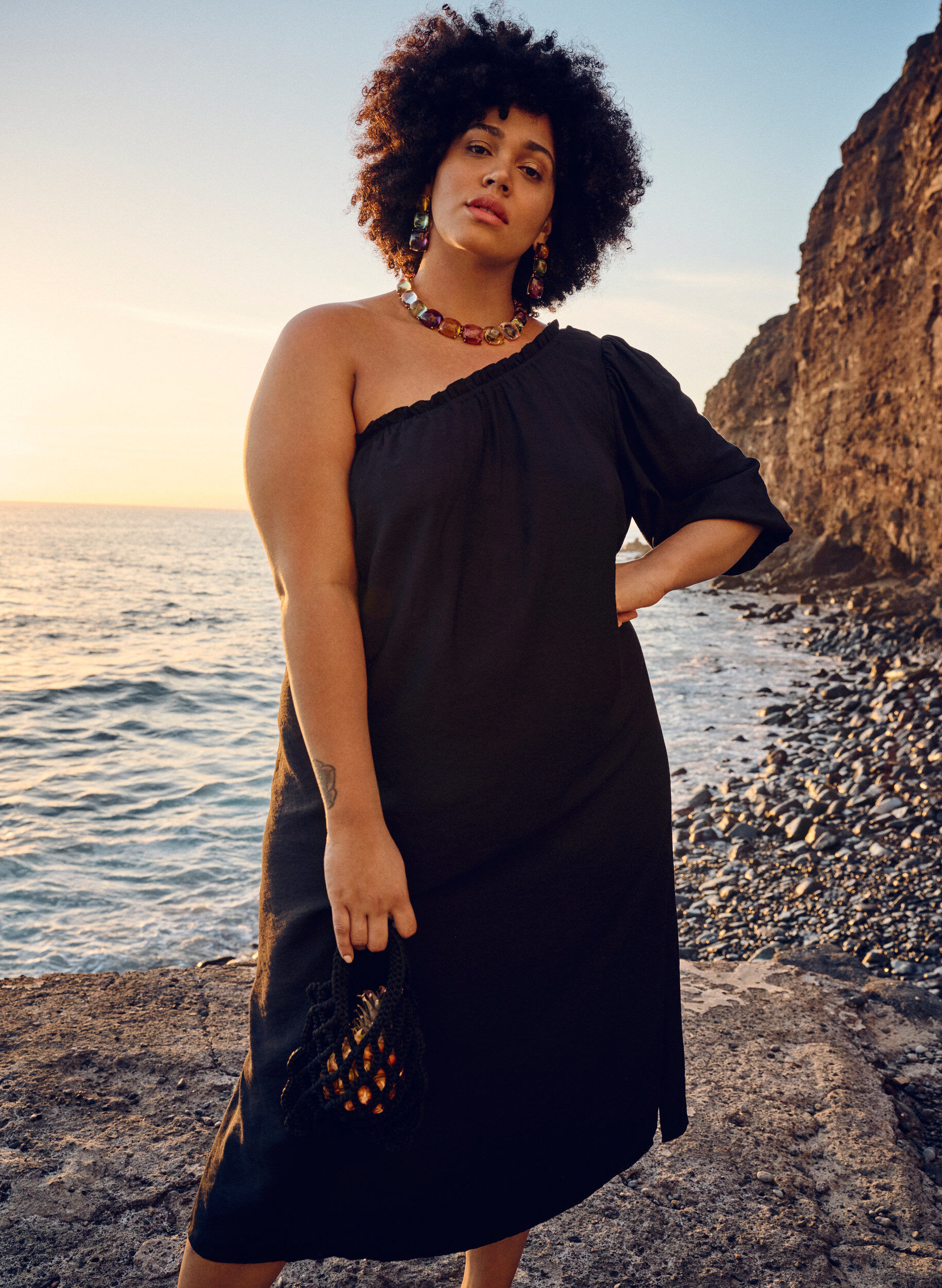 Zizzi Yksiolkaiminen viskoosimekko, Musta, Image image number 0