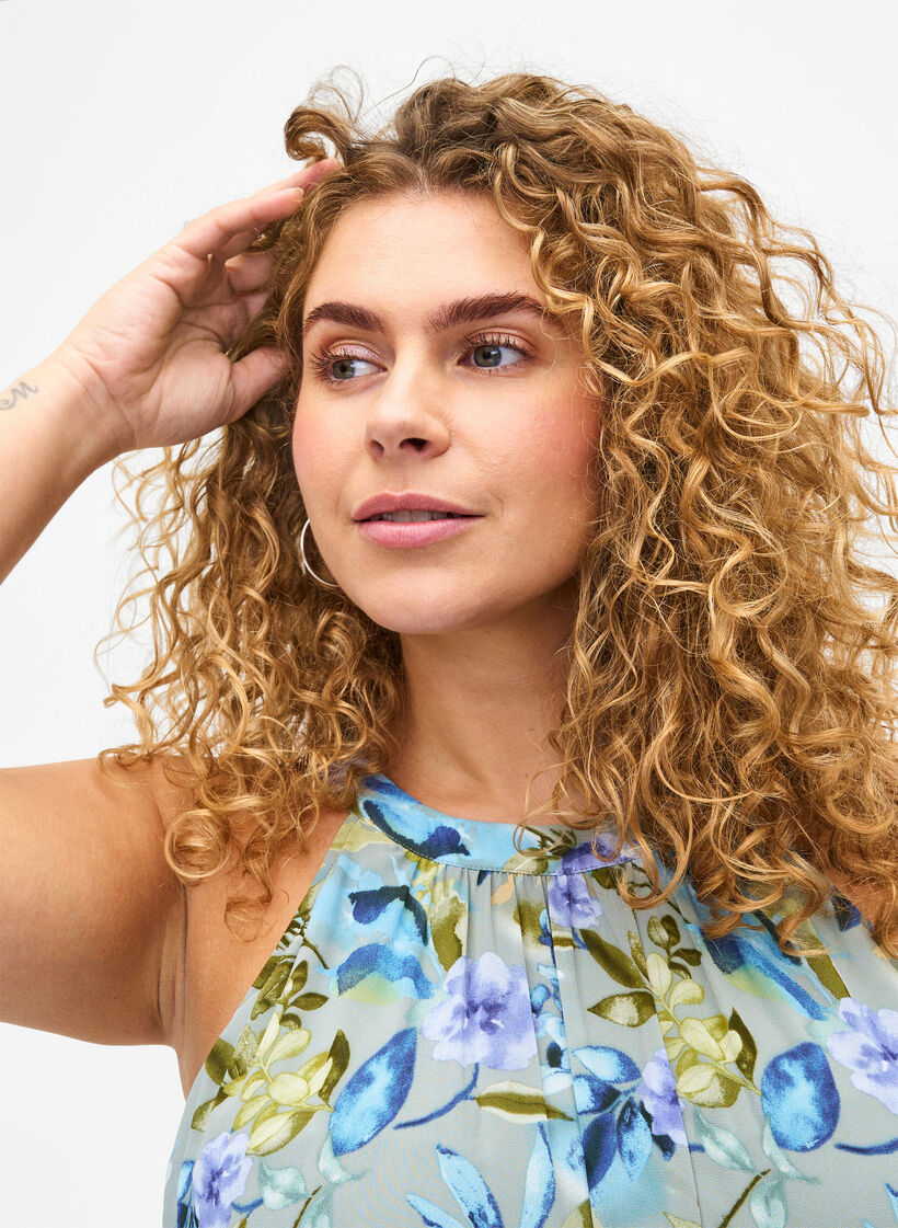 Kukallinen maximekko, jossa on halterneck-pääntie, Wrought Iron AOP, Model image number 3