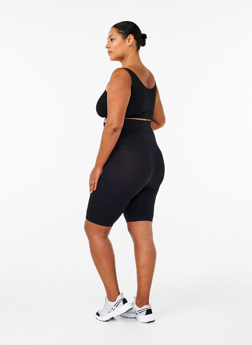 Saumattomat py&ouml;r&auml;ilyshortsit, Musta, Model image number 2