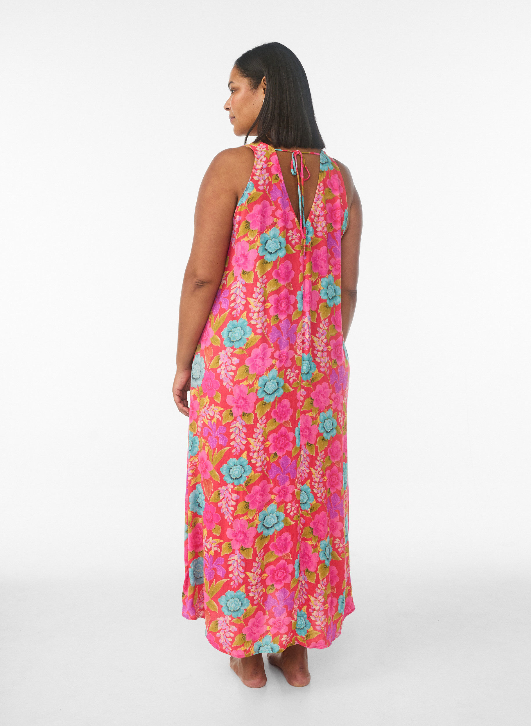 Zizzi Hihaton A-linjainen maksimekko V-p&auml;&auml;ntiell&auml;, Punainen, Model image number 1