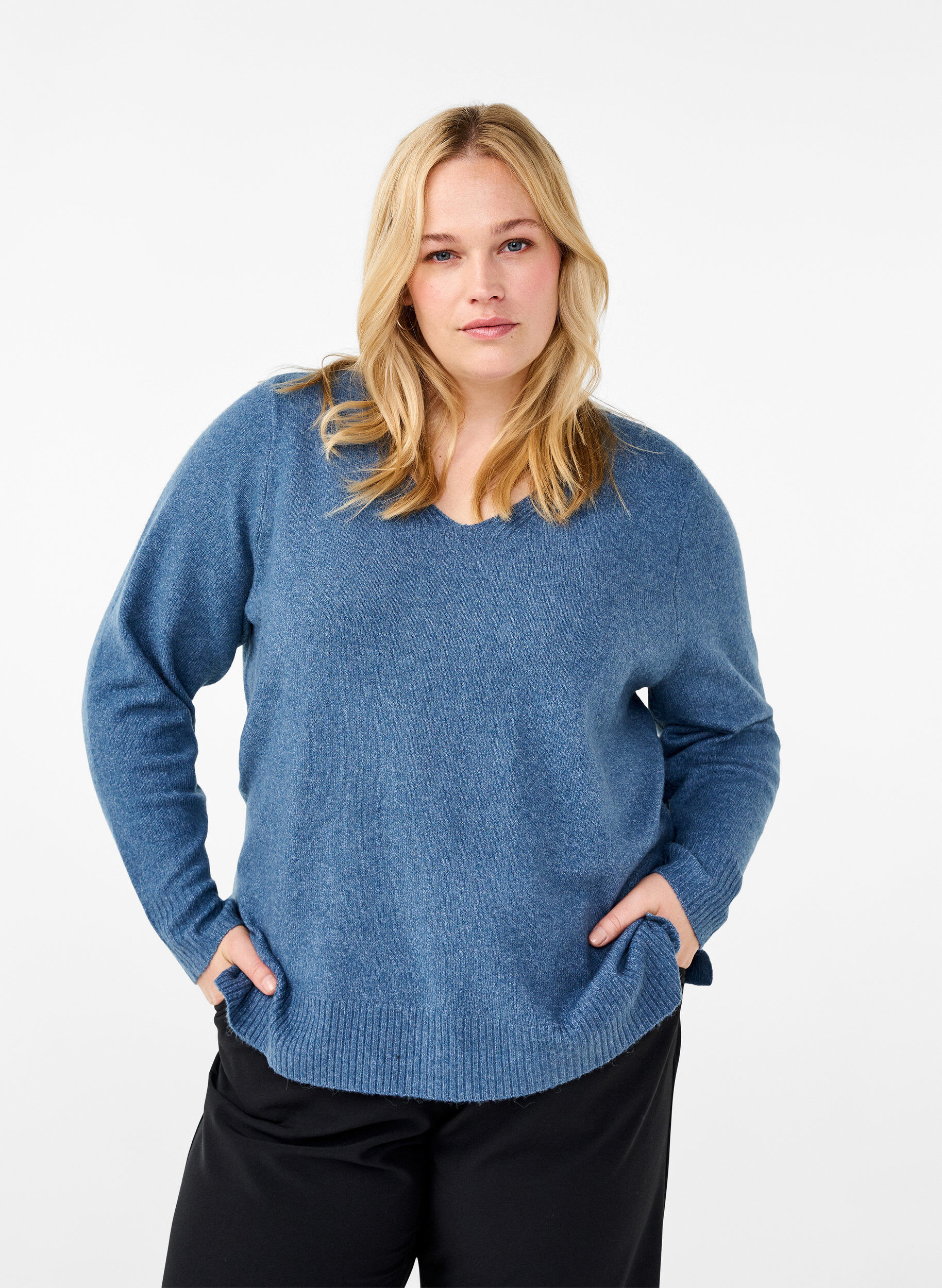 Zizzi Neulepusero, jossa on V-p&auml;&auml;ntie., Bering S. White Mel., Model image number 0