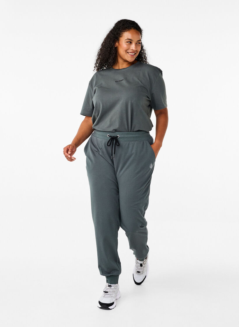 Sporttinen T-paita luomupuuvillasta, , Model image number 1