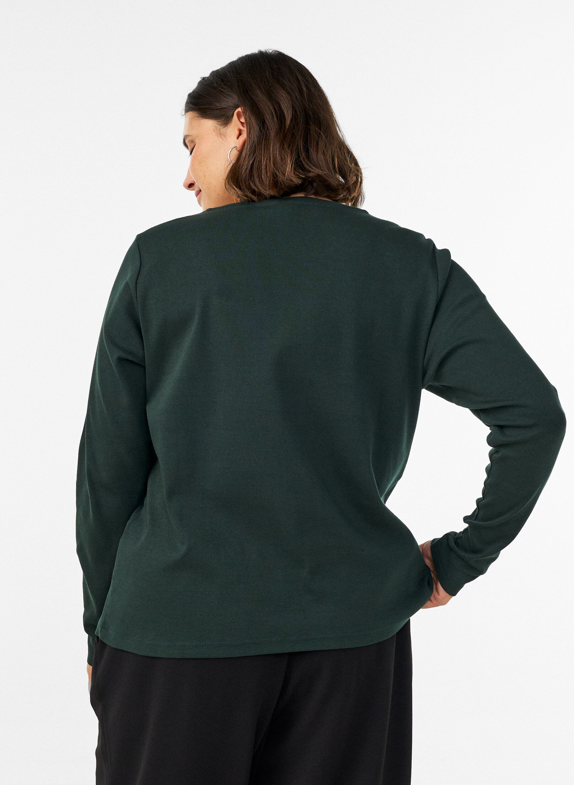 ZizziPitk&auml;hihainen perus-T-paita, jossa py&ouml;re&auml; p&auml;&auml;ntie, Vihre&auml;, Model image number 2
