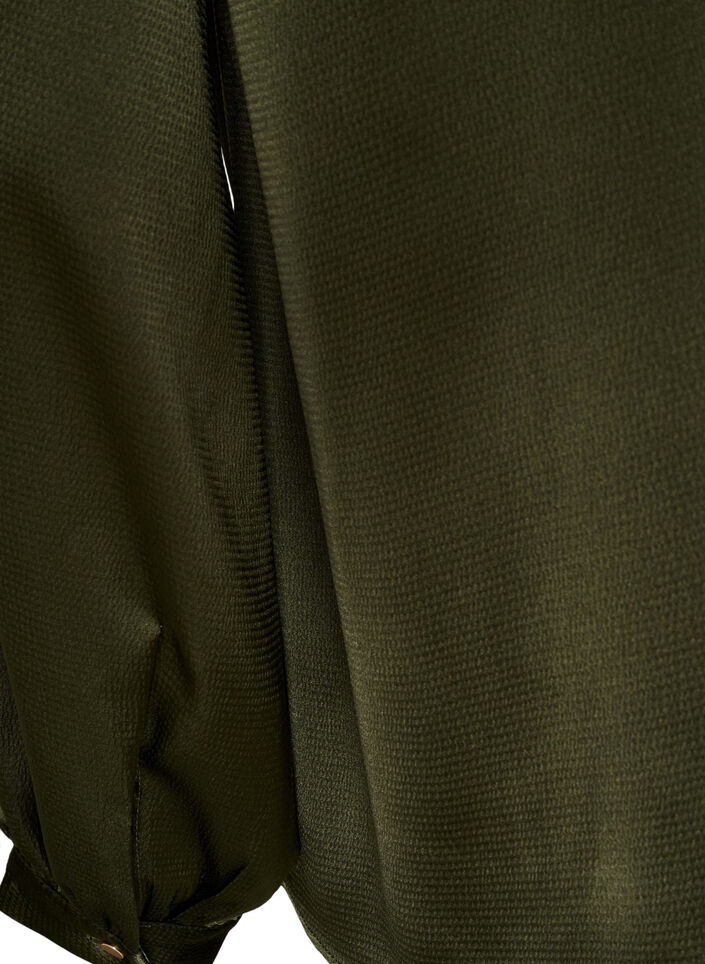 Pusero paitakauluksella ja V-p&auml;&auml;ntiell&auml;, Vihre&auml;, Packshot image number 3
