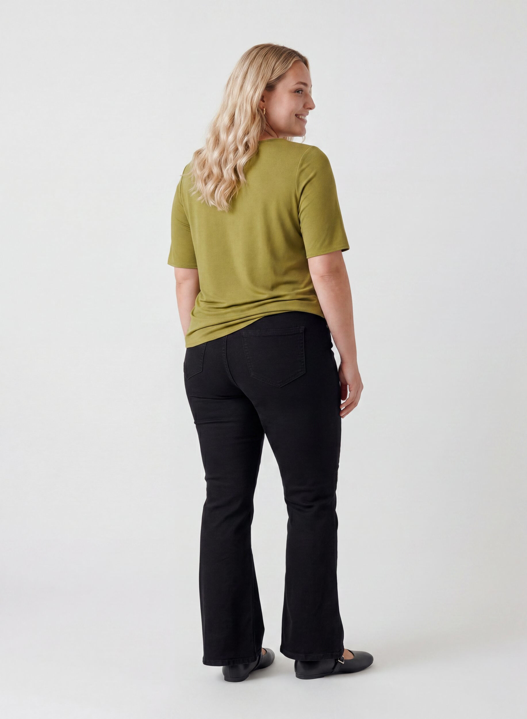 ZizziLyhythihainen kudottu pusero, jossa on py&ouml;re&auml; p&auml;&auml;ntie, Vihre&auml;, Model image number 2