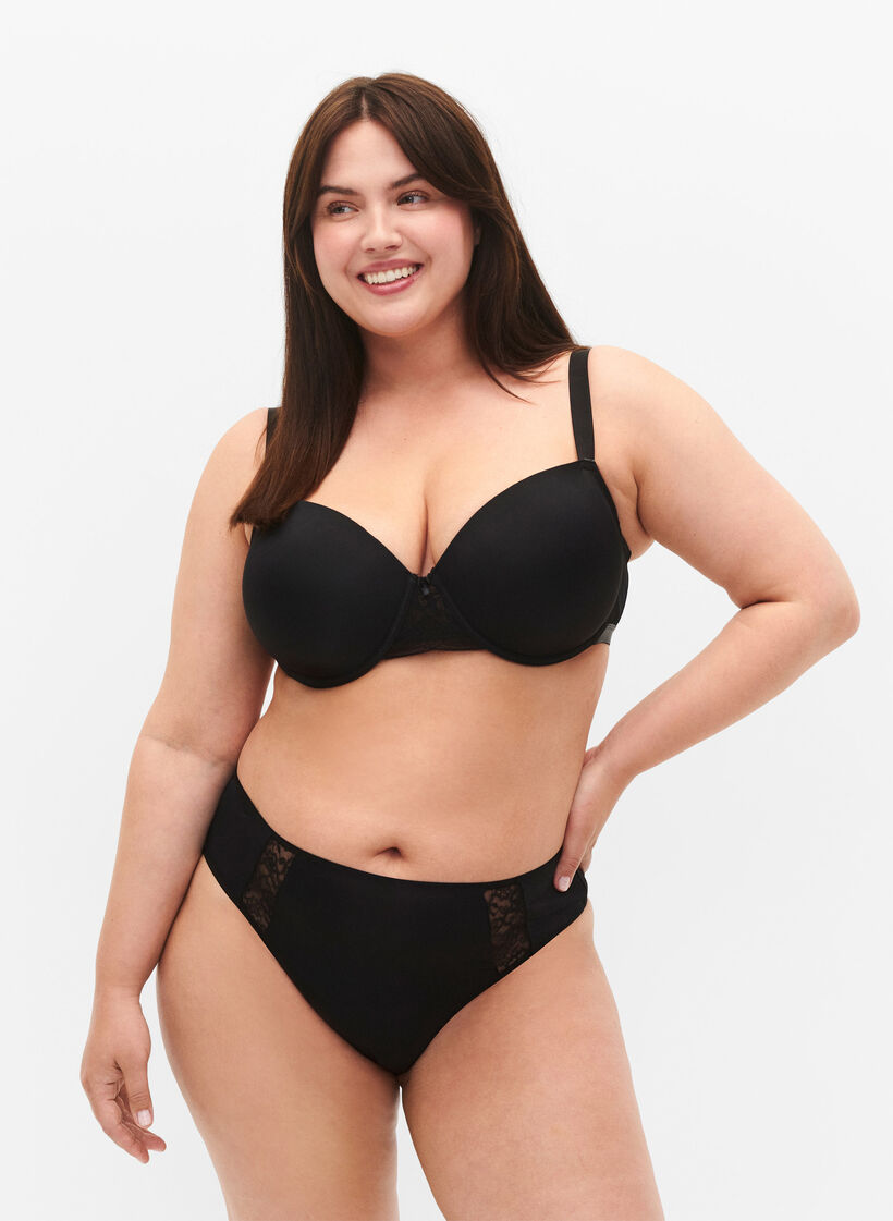 3 kpl stringej&auml; pitsiyksityiskohdilla, Musta, Model image number 0