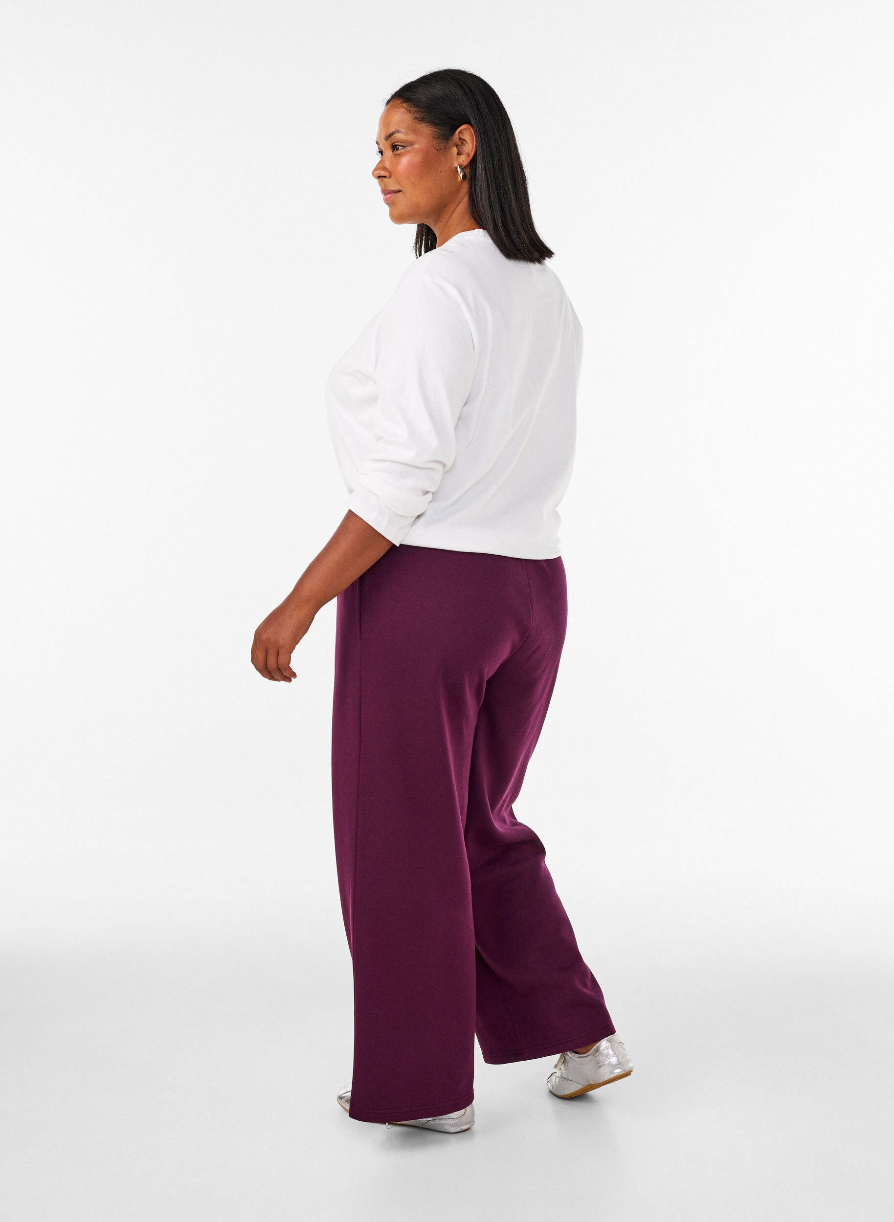 ZizziKorkeavy&ouml;t&auml;r&ouml;iset collegehousut leveill&auml; lahkeilla, Violetti, Model image number 1