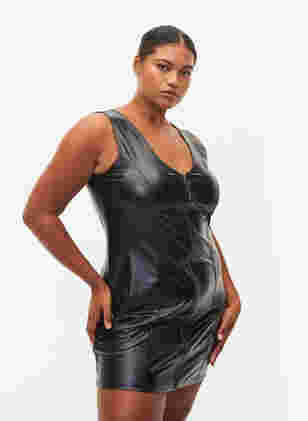 Keinonahkainen mekko  vetoketjulla, Black, Model