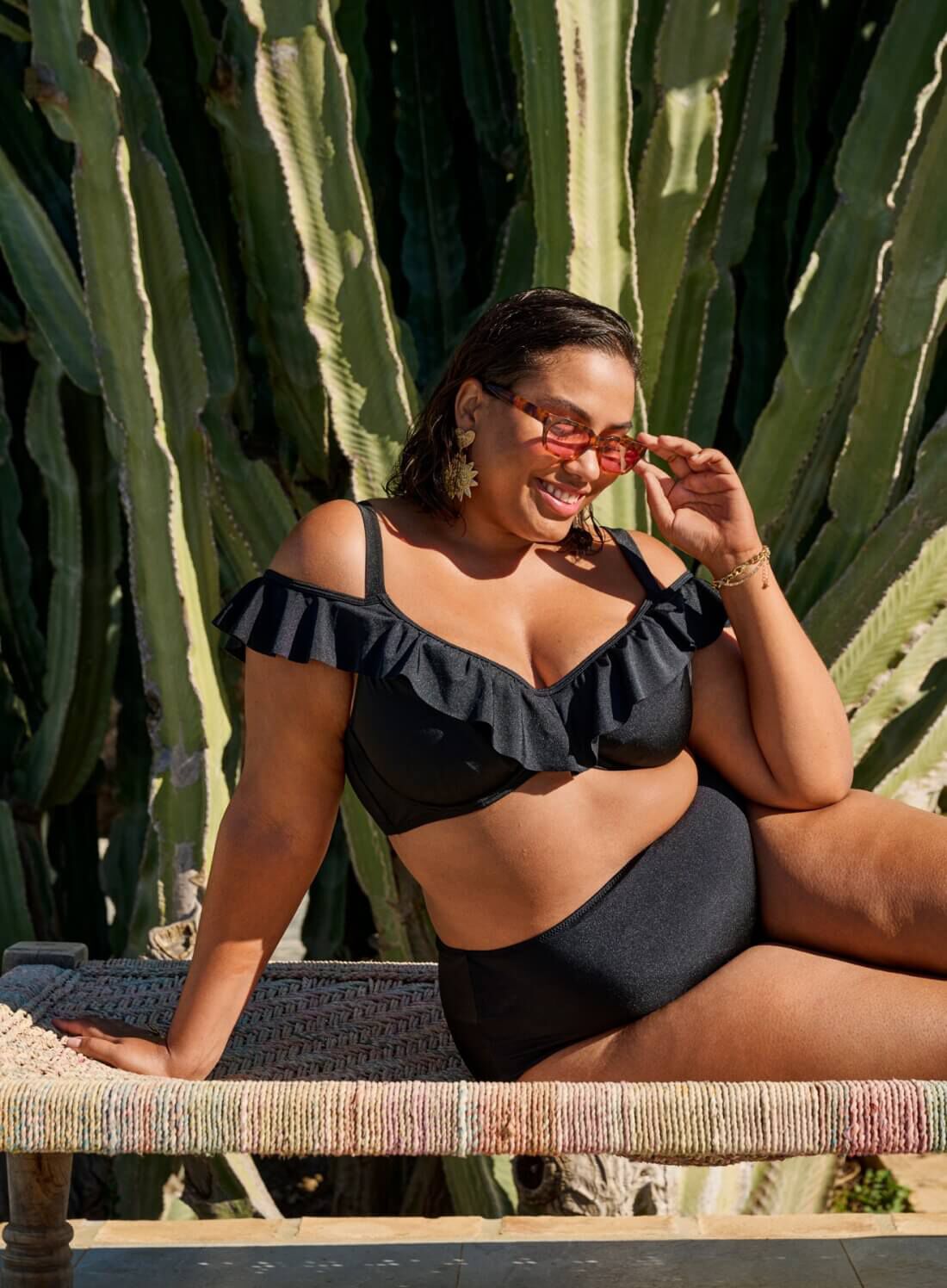 Zizzi Bikinitoppi r&ouml;yhel&ouml;ill&auml;, , Model