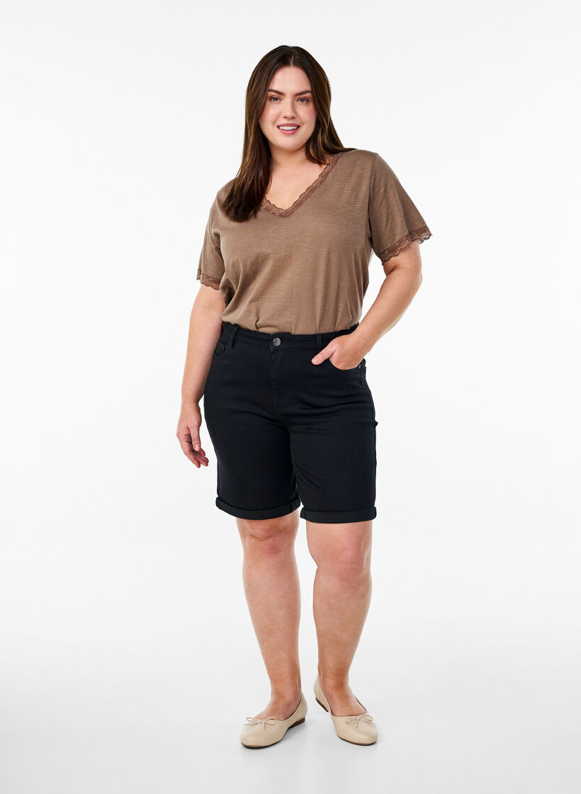 T-paita pitsireunuksella, Ruskea, Model image number 1