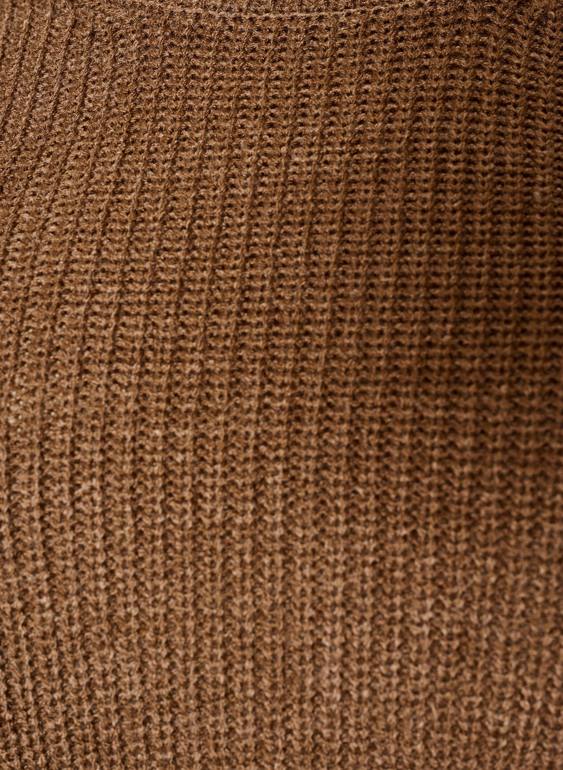 ZizziNeulepusero ribbineuloksella ja nappiyksityiskohdilla, Ruskea, Packshot image number 2