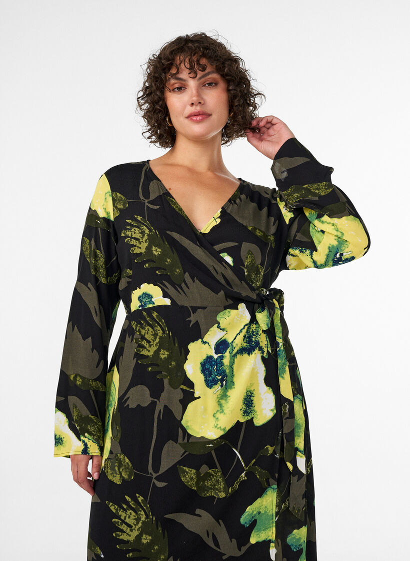 Kukkakuvioitu kietaisumekko viskoosista ja solmittavalla vy&ouml;ll&auml;, Musta, Model image number 2