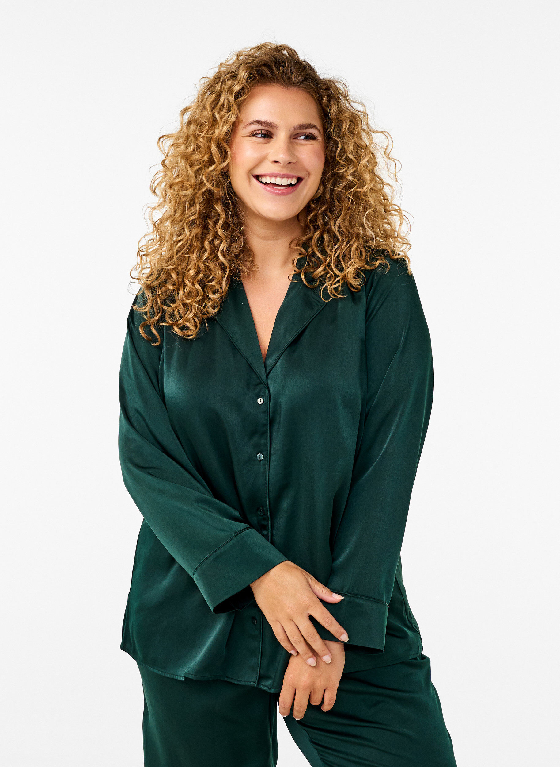 Zizzi Satiininen y&ouml;paita, Scarab, Model image number 0