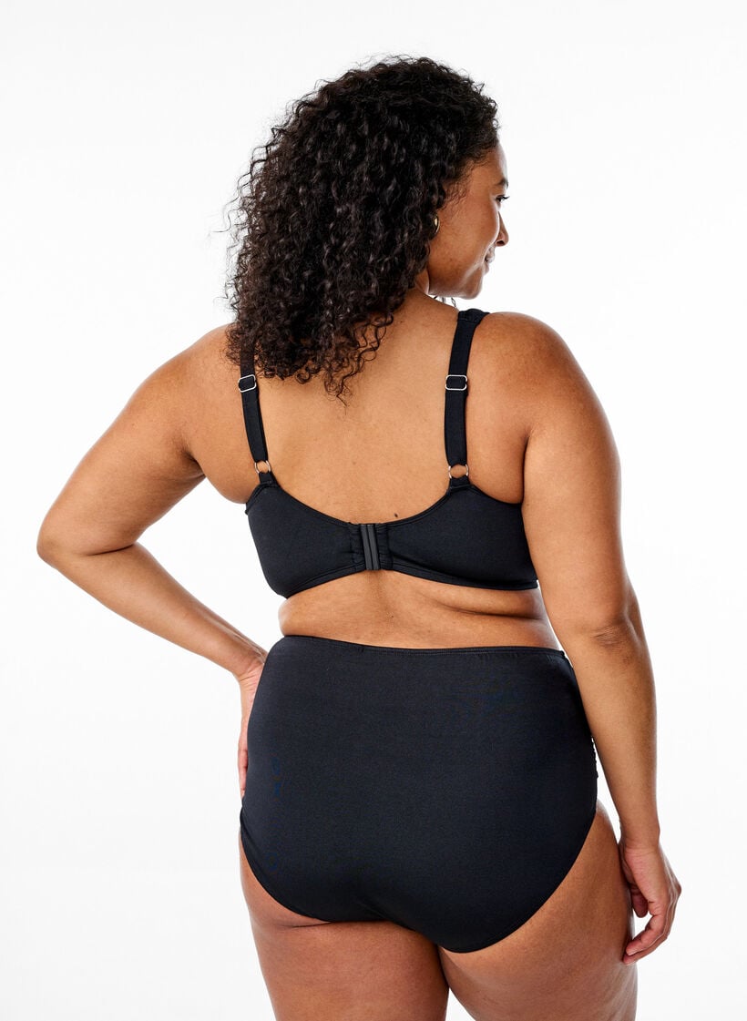 Korkeavy&ouml;t&auml;r&ouml;iset bikinialaosat draperoiduilla yksityiskohdilla, Musta, Model image number 1