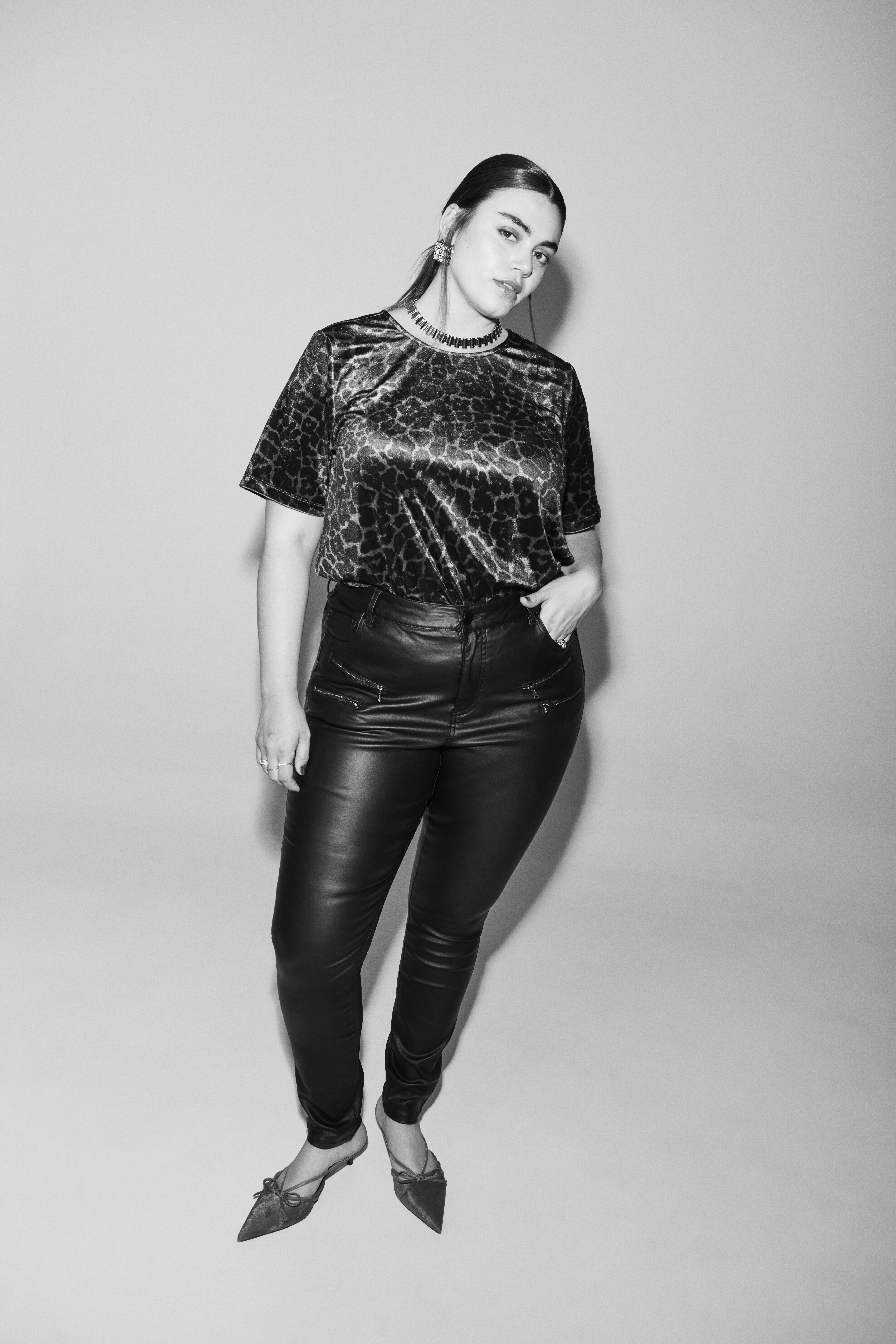 Velourtoppi leopardikuvioinen, , Model