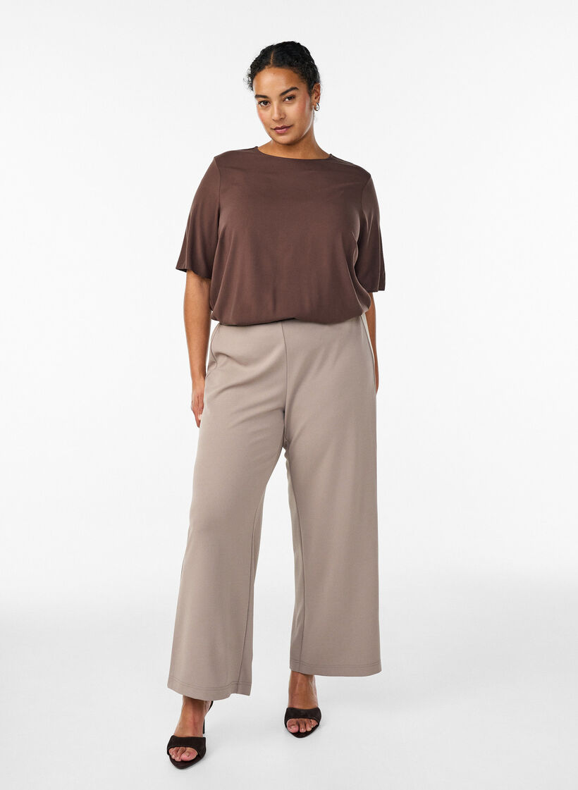 FLASH &ndash; Lyhythihainen kudottu pusero, jossa on py&ouml;re&auml; p&auml;&auml;ntie, Ruskea, Model image number 1