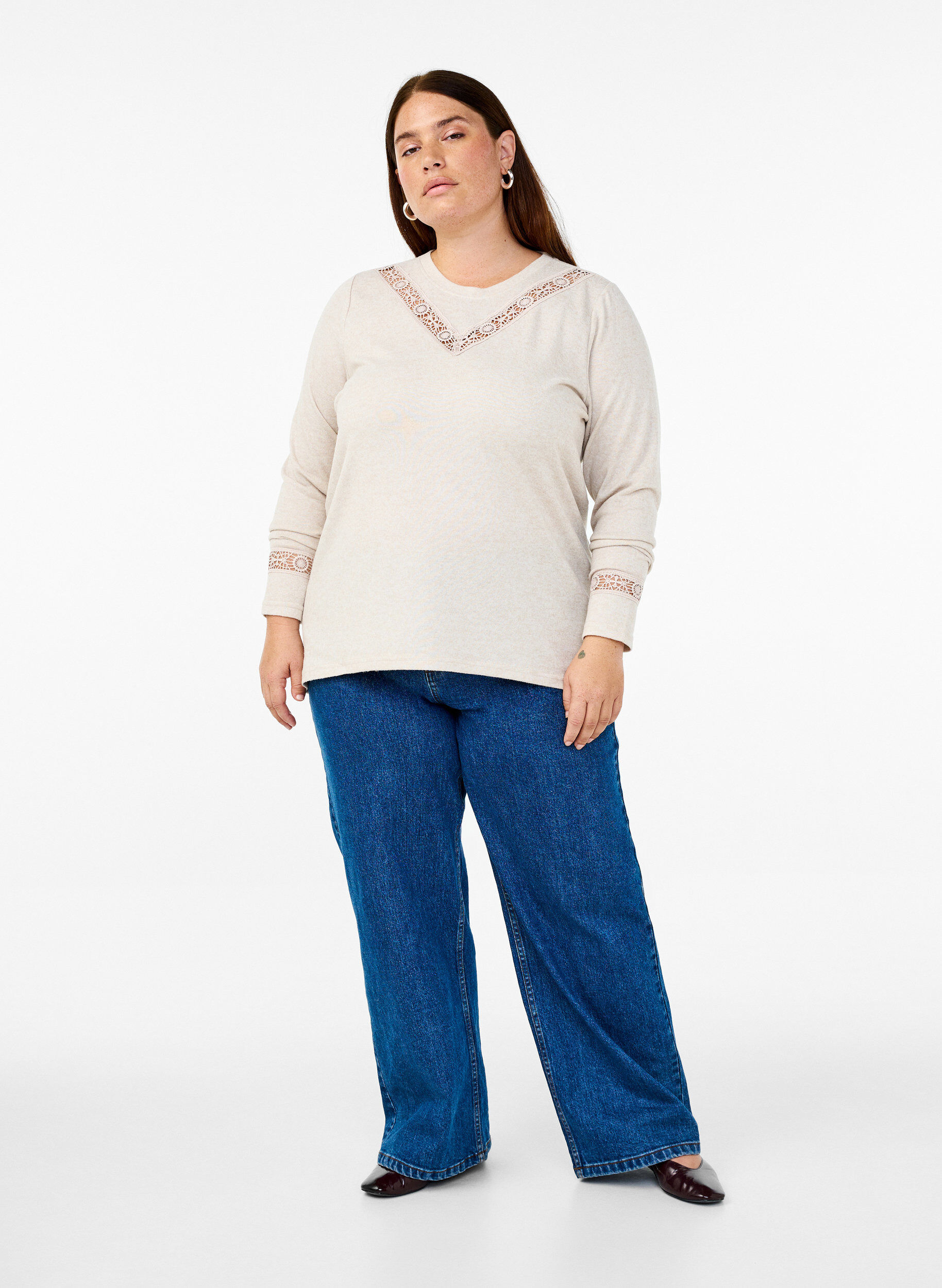 Zizzi Pusero kirjailuyksityiskohdilla ja pitk&auml;t hihat, Beige, Model image number 1