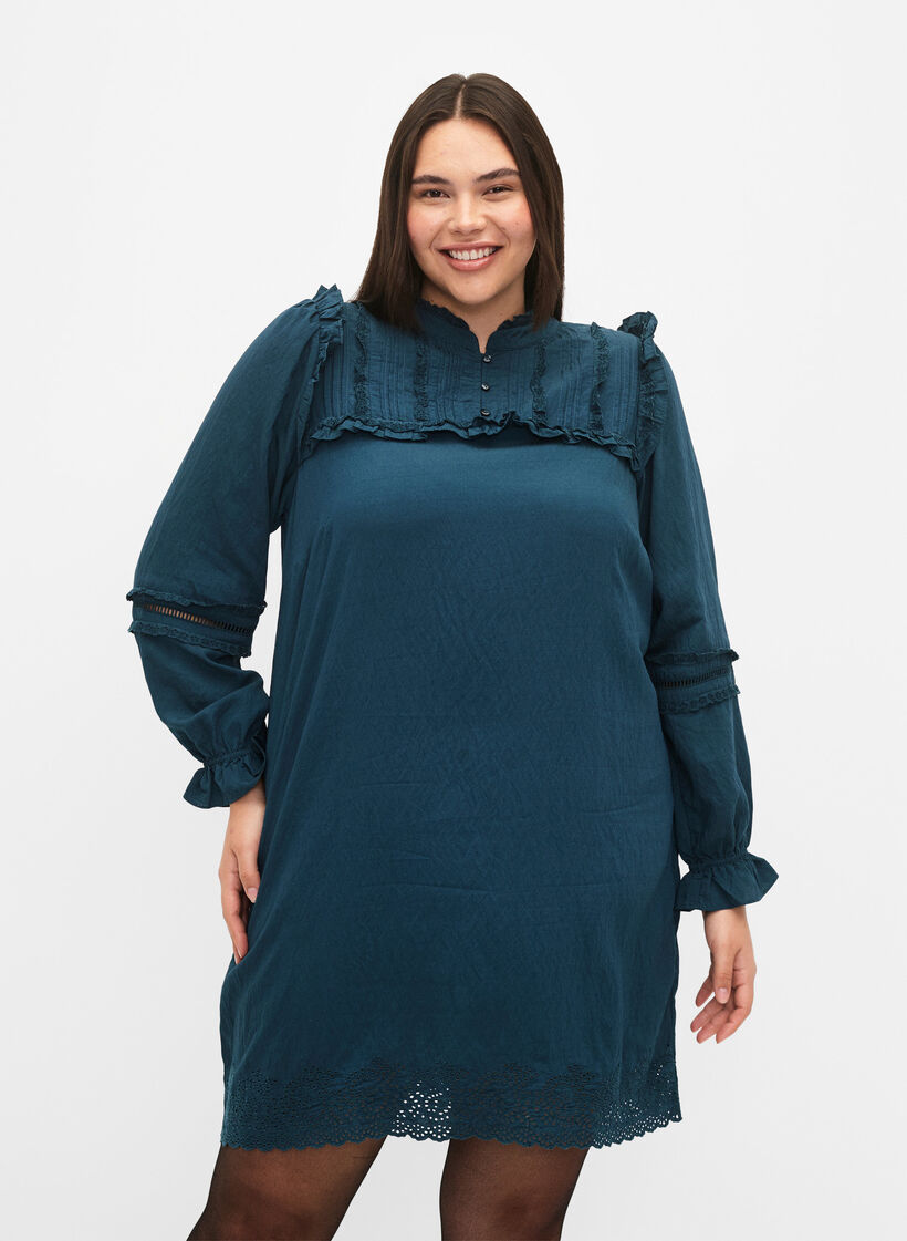 Viskoosimekko, jossa on broderie anglaise - ja röyhelökoristeita., Reflecting Pond, Model image number 0