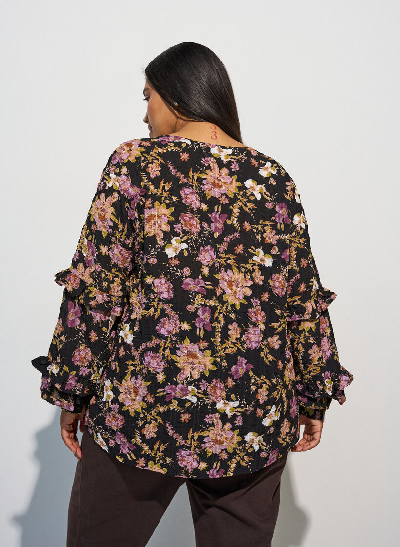 Kukkakuviollinen pusero ja r&ouml;yhel&ouml;yksityiskohdat, Musta, Model image number 2