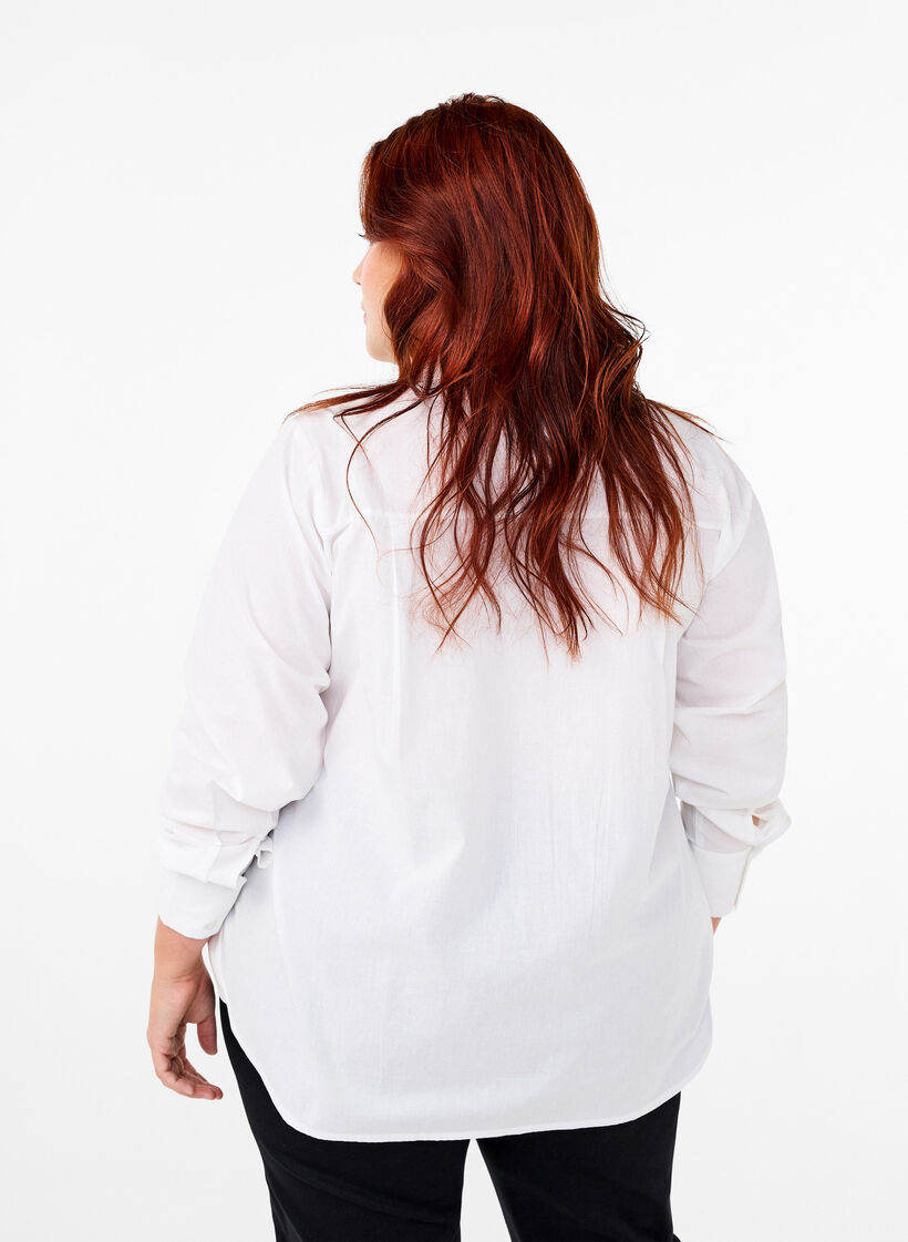 Sydänkirjailulla koristeltu klassinen paita, Bright Wh.W. Blue H., Model image number 1