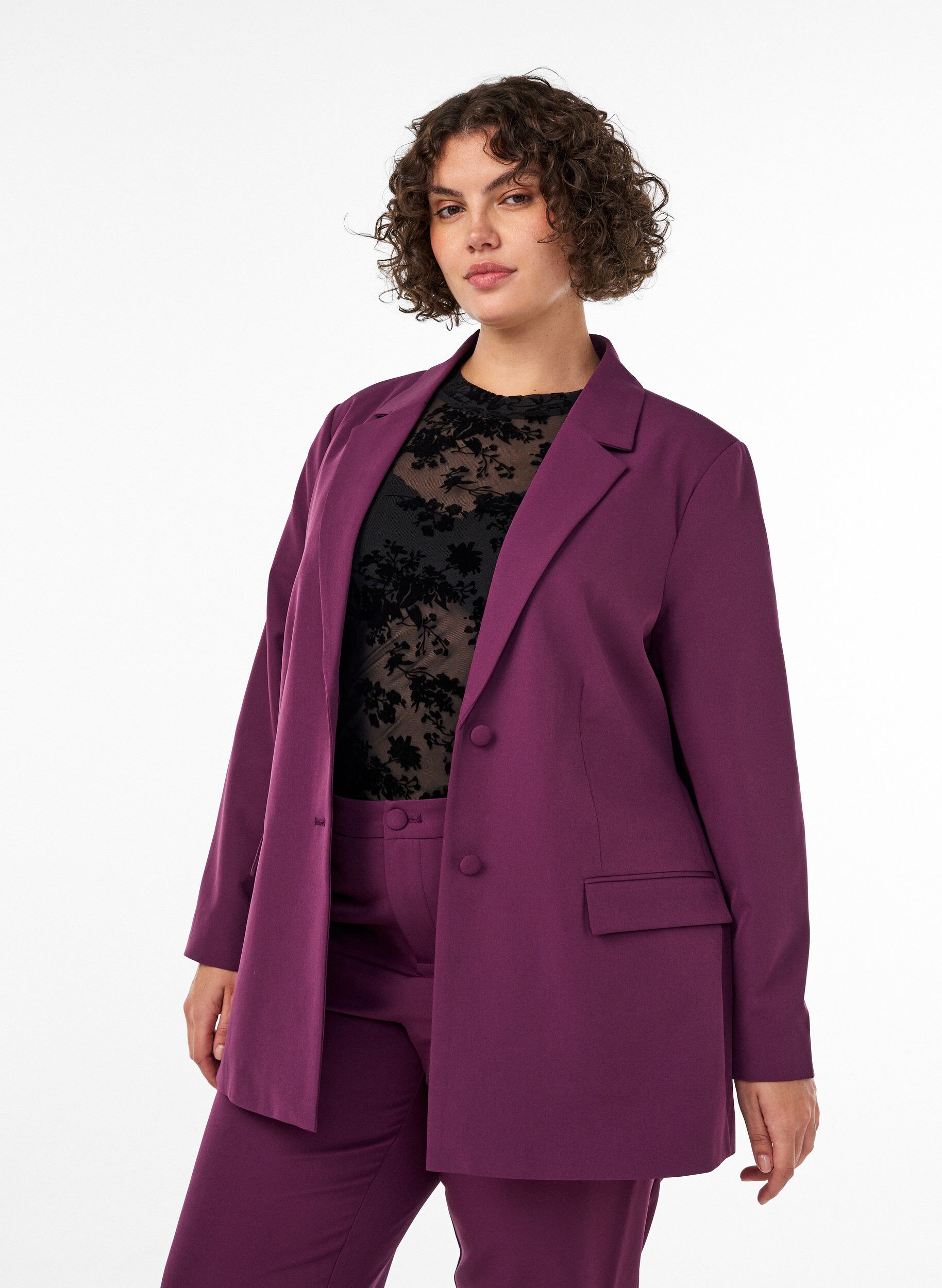 Klassinen bleiseri nappikiinnityksell&auml;, Violetti, Model