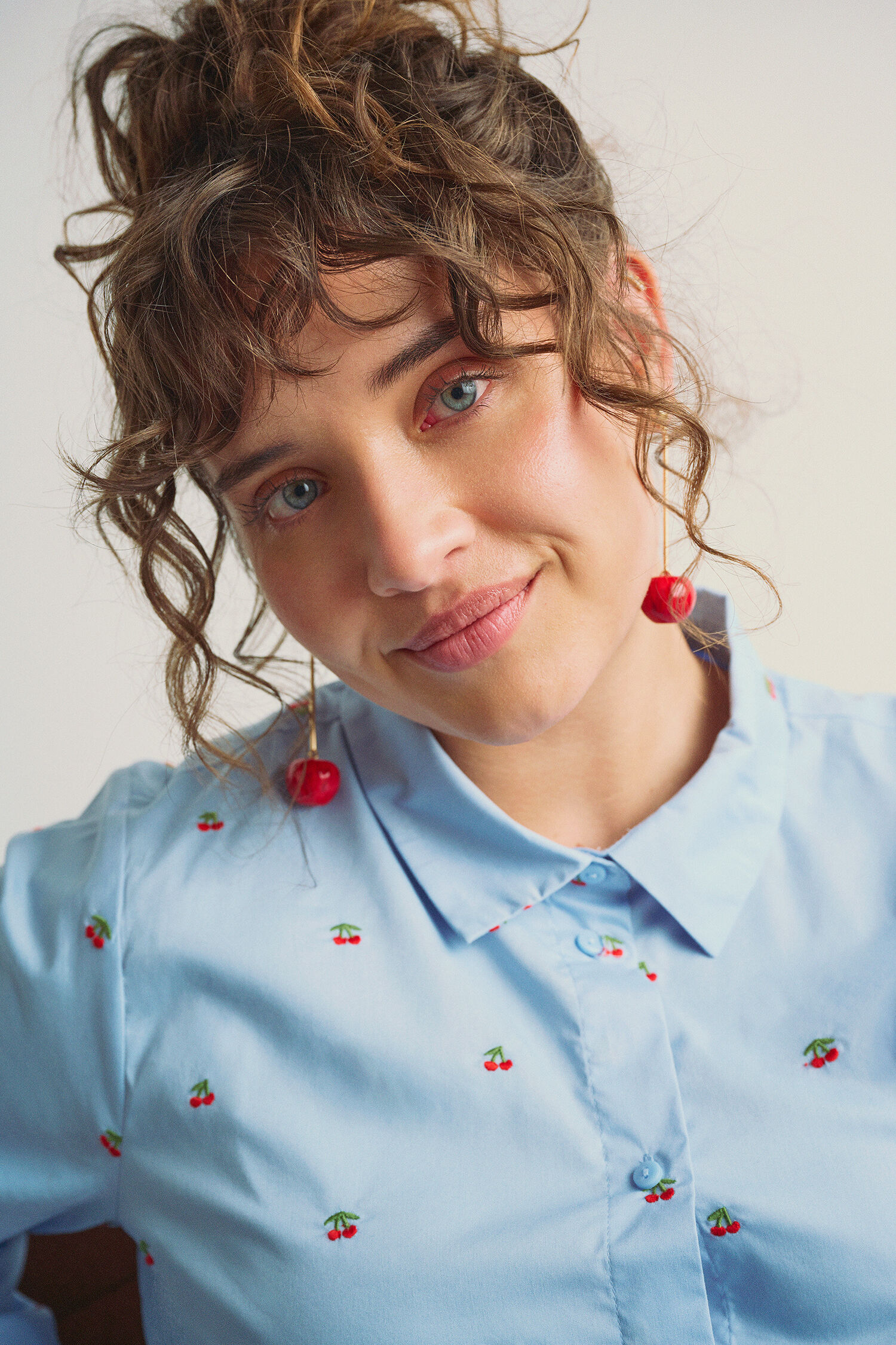 Zizzi Paita, jossa on kirsikoita, , Model