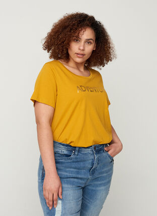 Puuvillainen t-paita a-mallissa painatuksella , Harvest Gold, Model image number 0