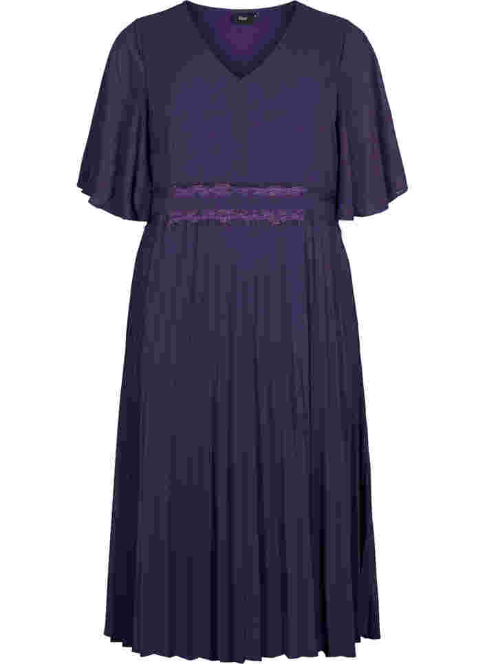 Pliseerattu mekko lyhyillä hihoilla, Purple Velvet, Packshot image number 0