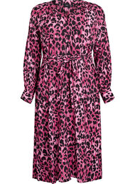 Midimekko nappikiinnityksellä ja solmittavalla vyöllä, Vaaleanpunainen