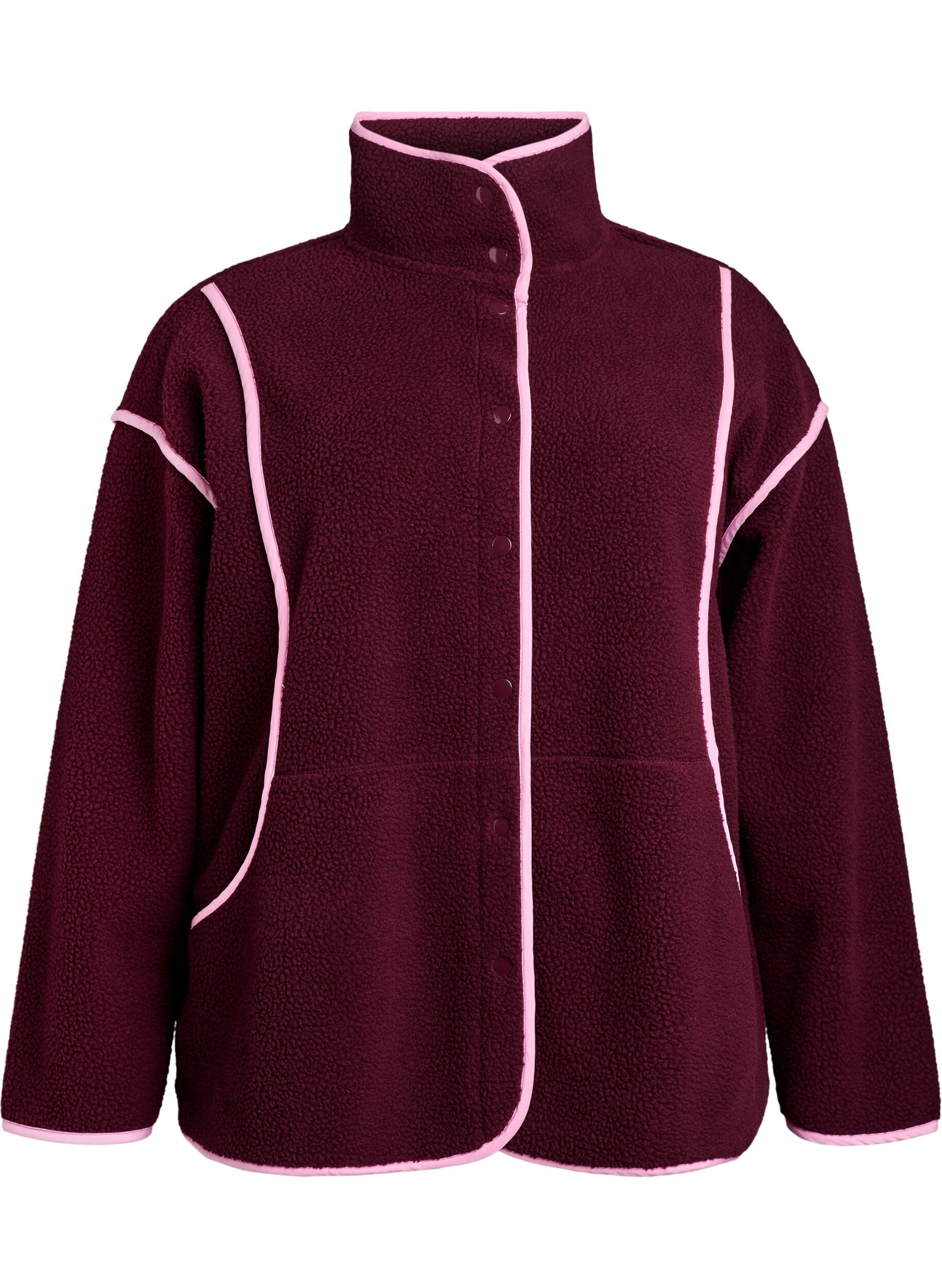 Teddy-takki kontrastiyksityiskohdilla