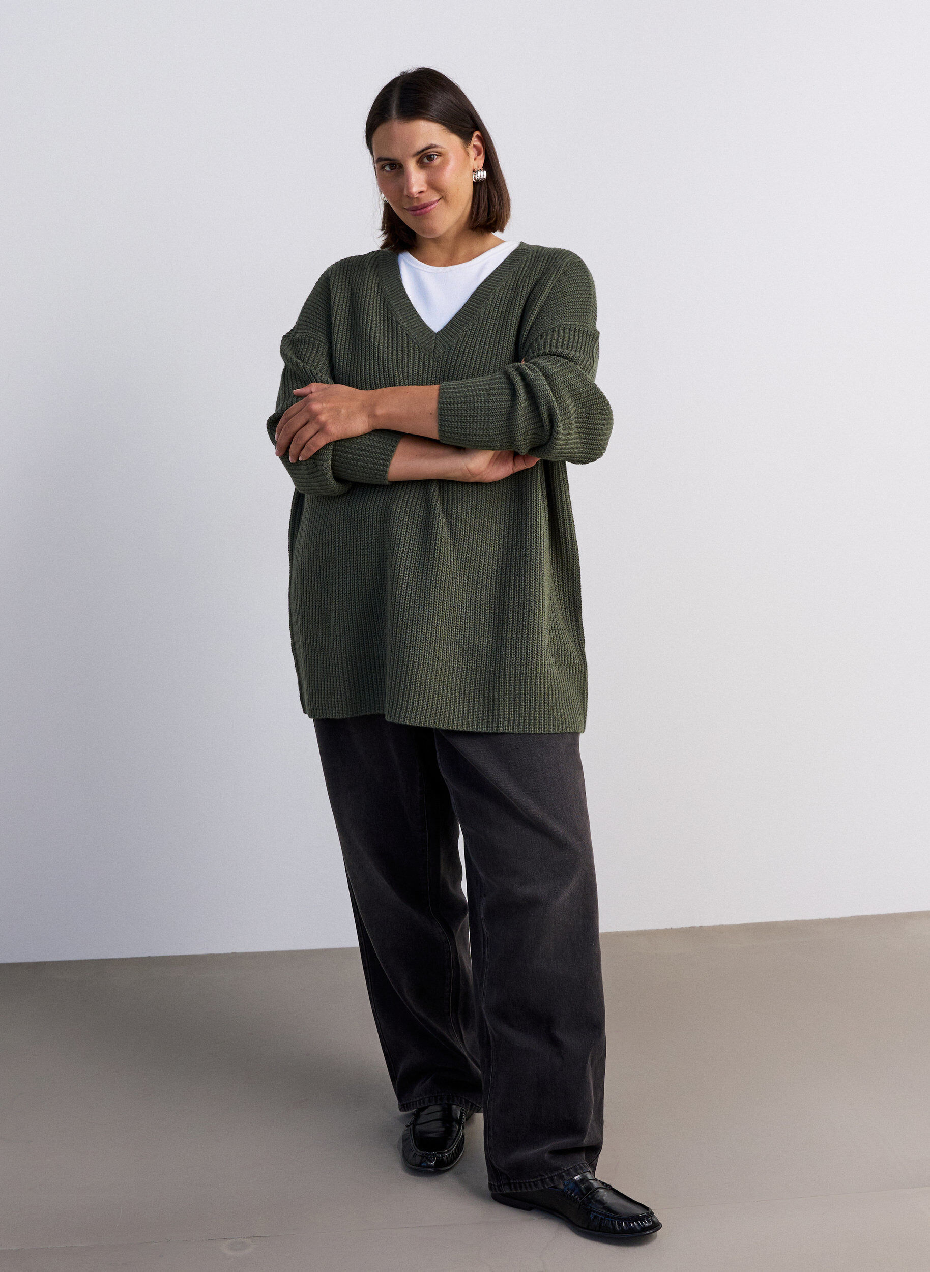 ZizziPitk&auml; ribbineulepusero V-p&auml;&auml;ntiell&auml;, Vihre&auml;, Model image number 1